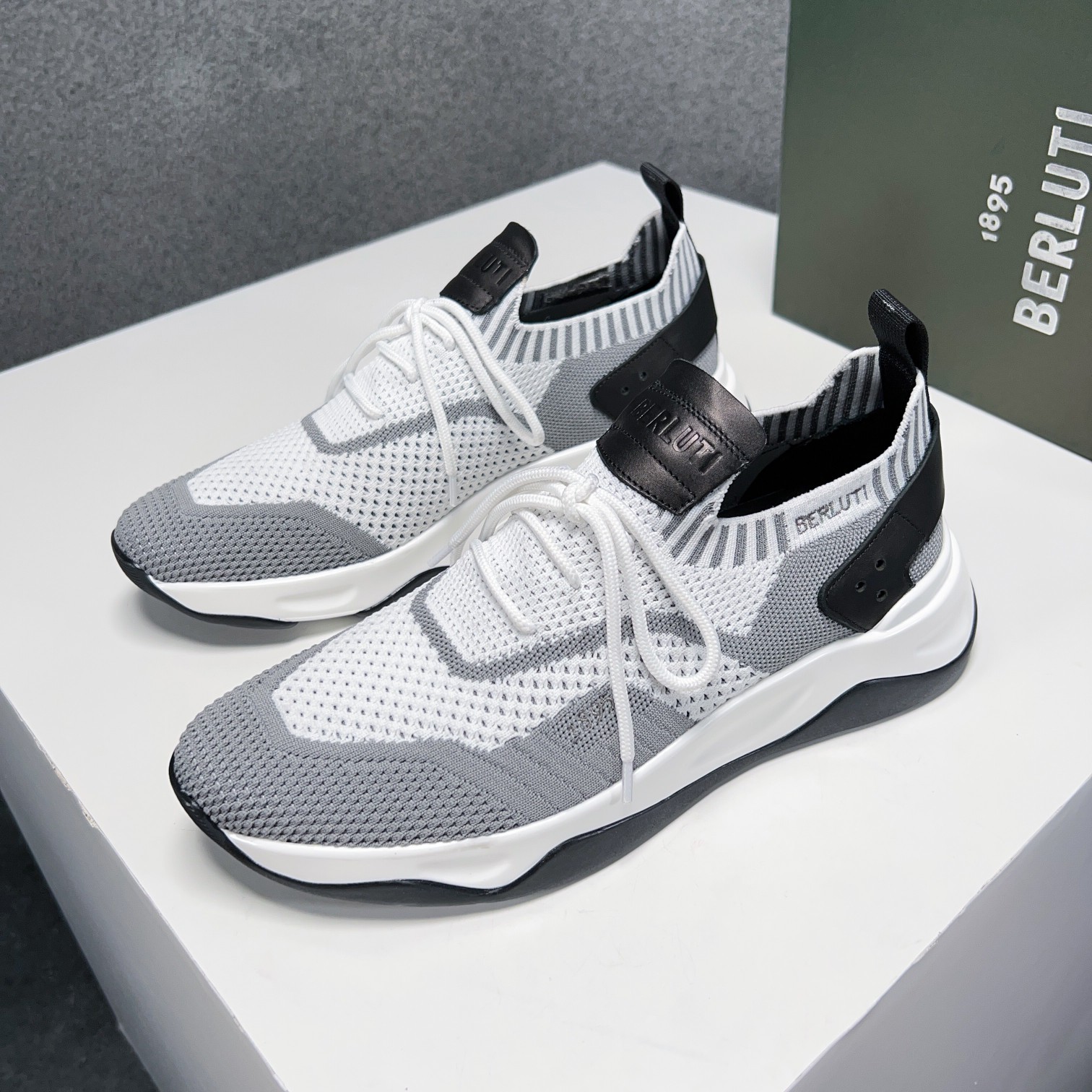Spring/Summer nueva colección, la única versión en el mercado de los zapatos deportivos para hombre 