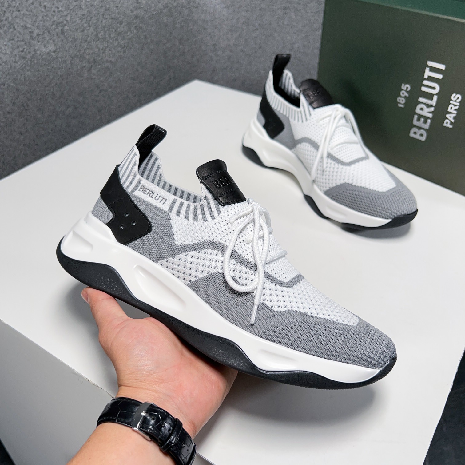 Spring/Summer nueva colección, la única versión en el mercado de los zapatos deportivos para hombre 