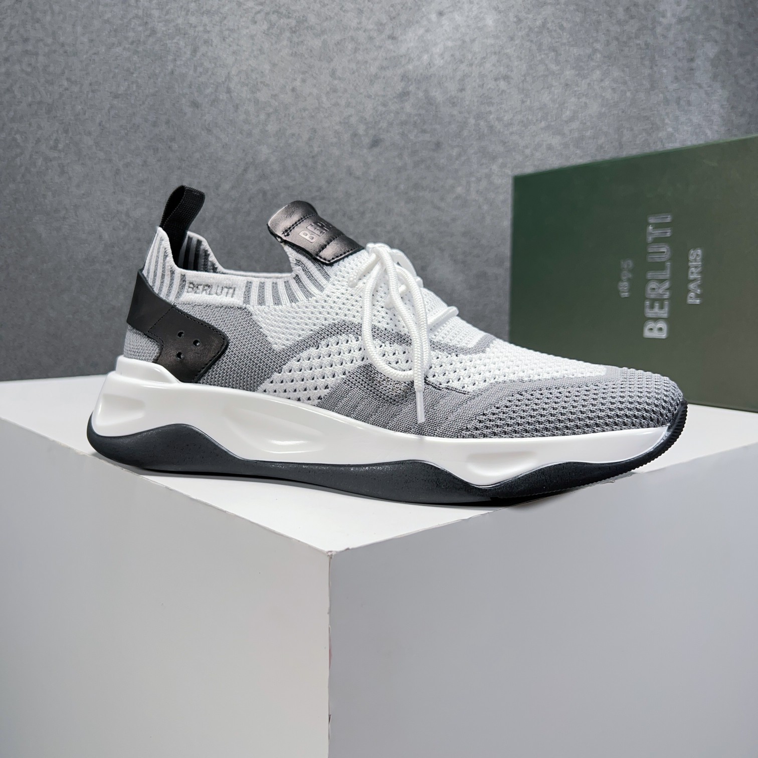 Spring/Summer nueva colección, la única versión en el mercado de los zapatos deportivos para hombre 
