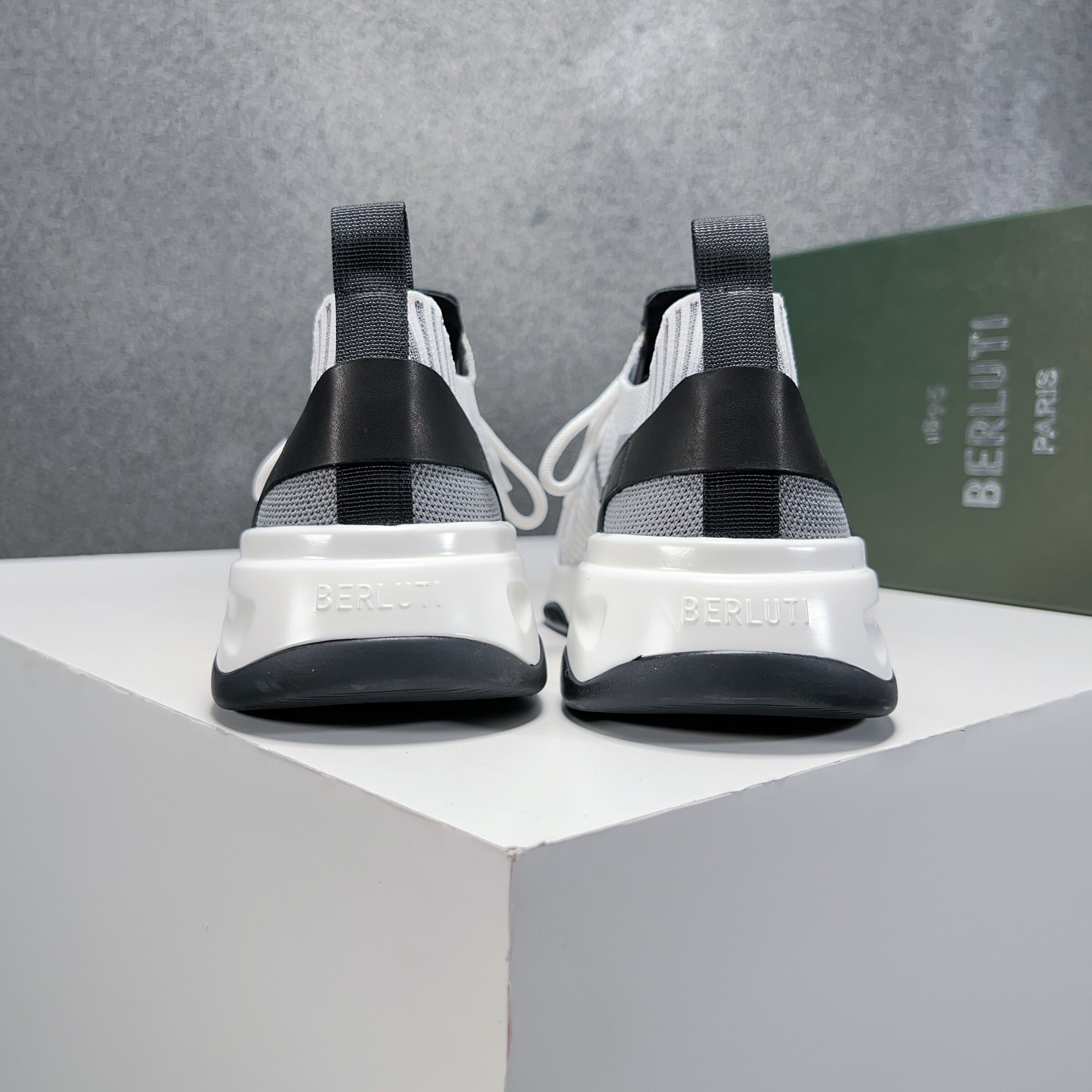 Spring/Summer nueva colección, la única versión en el mercado de los zapatos deportivos para hombre 