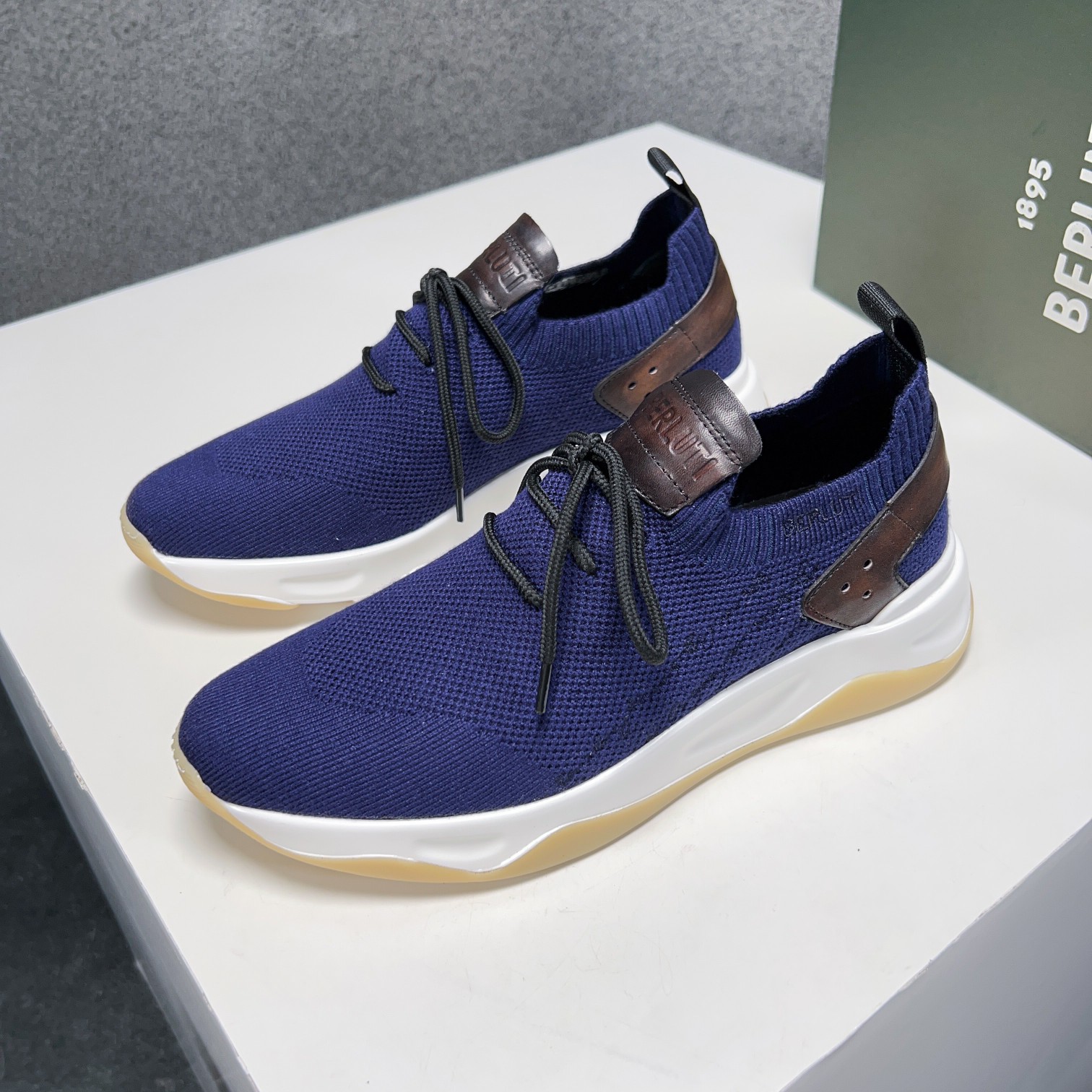Spring/Summer nueva colección, la única versión en el mercado de los zapatos deportivos para hombre 
