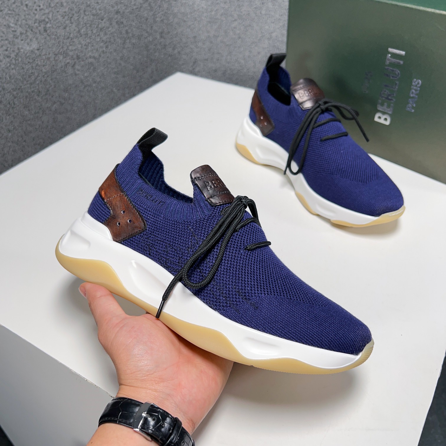 Spring/Summer nueva colección, la única versión en el mercado de los zapatos deportivos para hombre 
