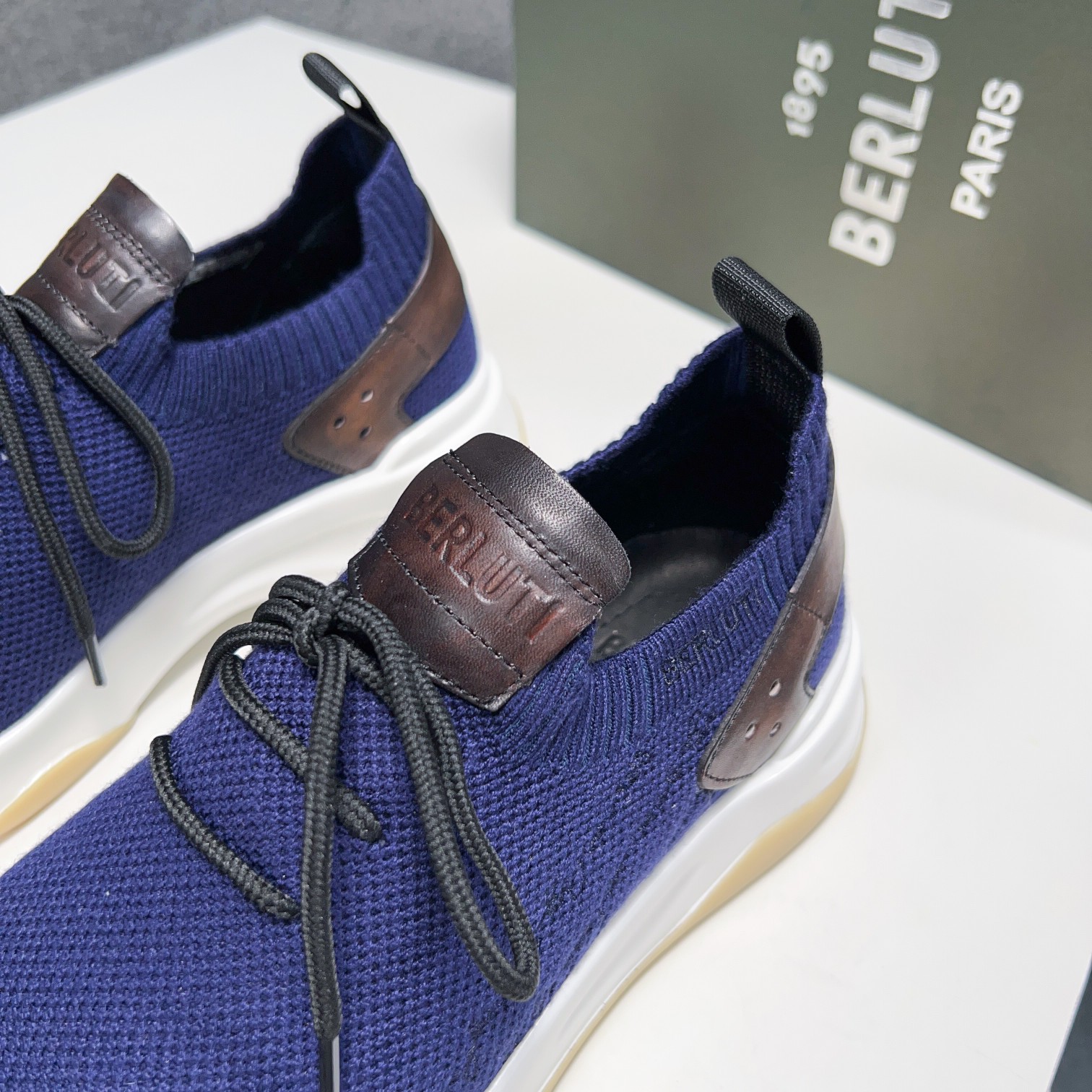 Spring/Summer nueva colección, la única versión en el mercado de los zapatos deportivos para hombre 