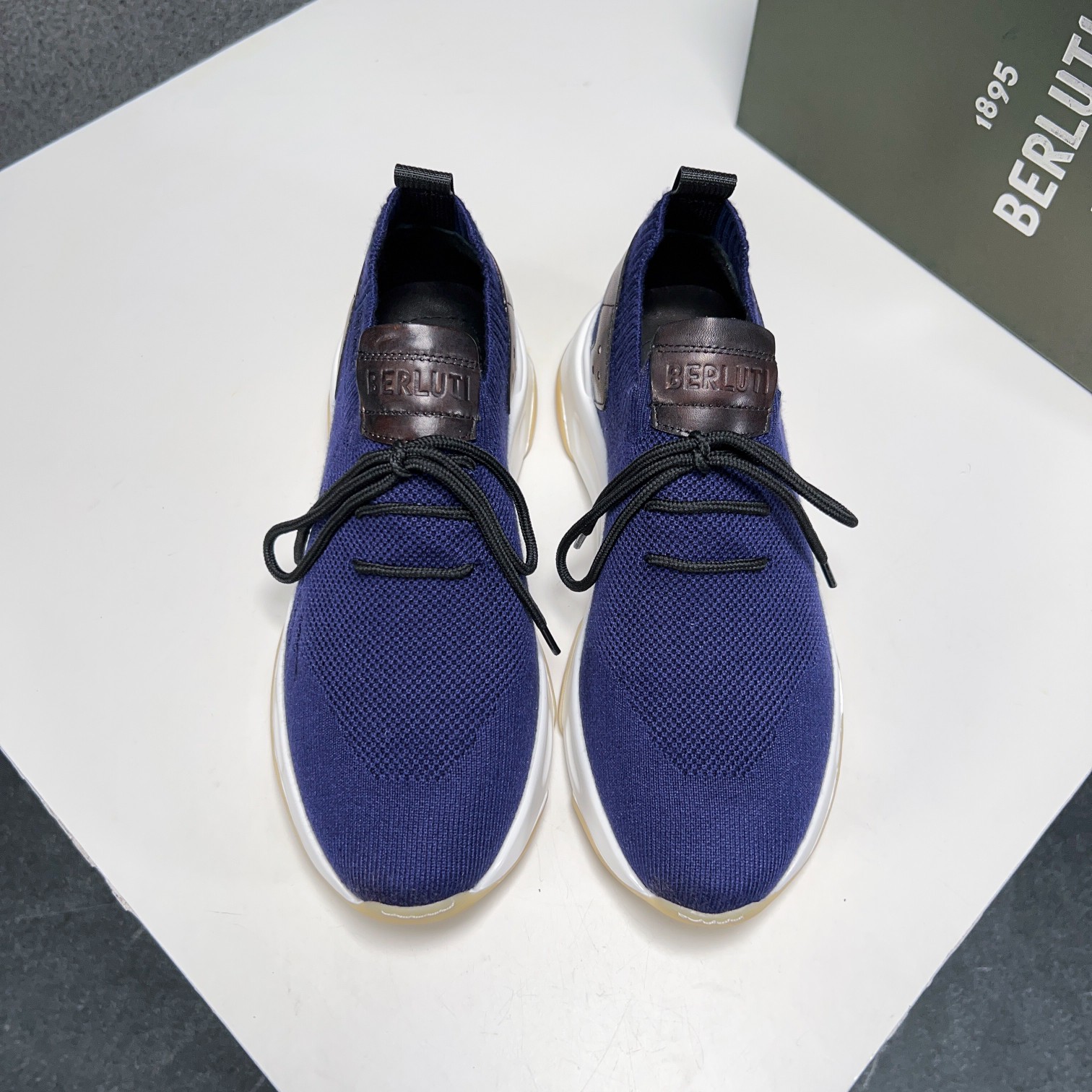 Spring/Summer nueva colección, la única versión en el mercado de los zapatos deportivos para hombre 
