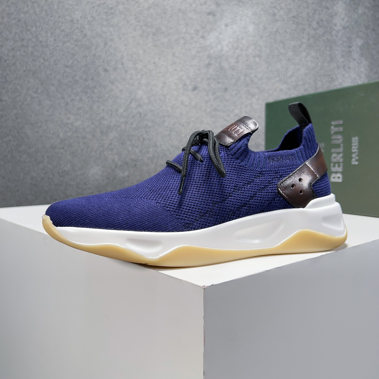 Spring/Summer nueva colección, la única versión en el mercado de los zapatos deportivos para hombre 
