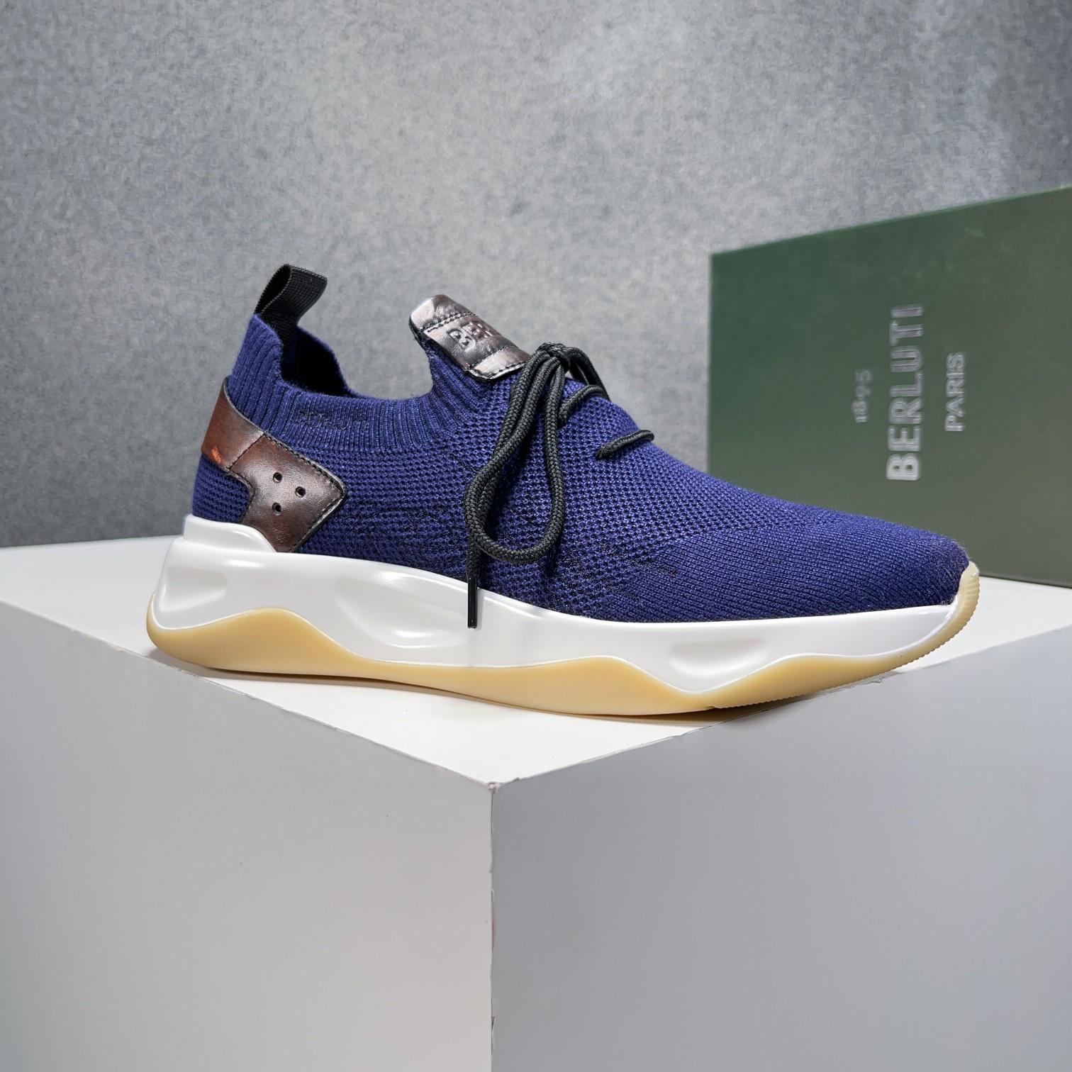 Spring/Summer nueva colección, la única versión en el mercado de los zapatos deportivos para hombre 