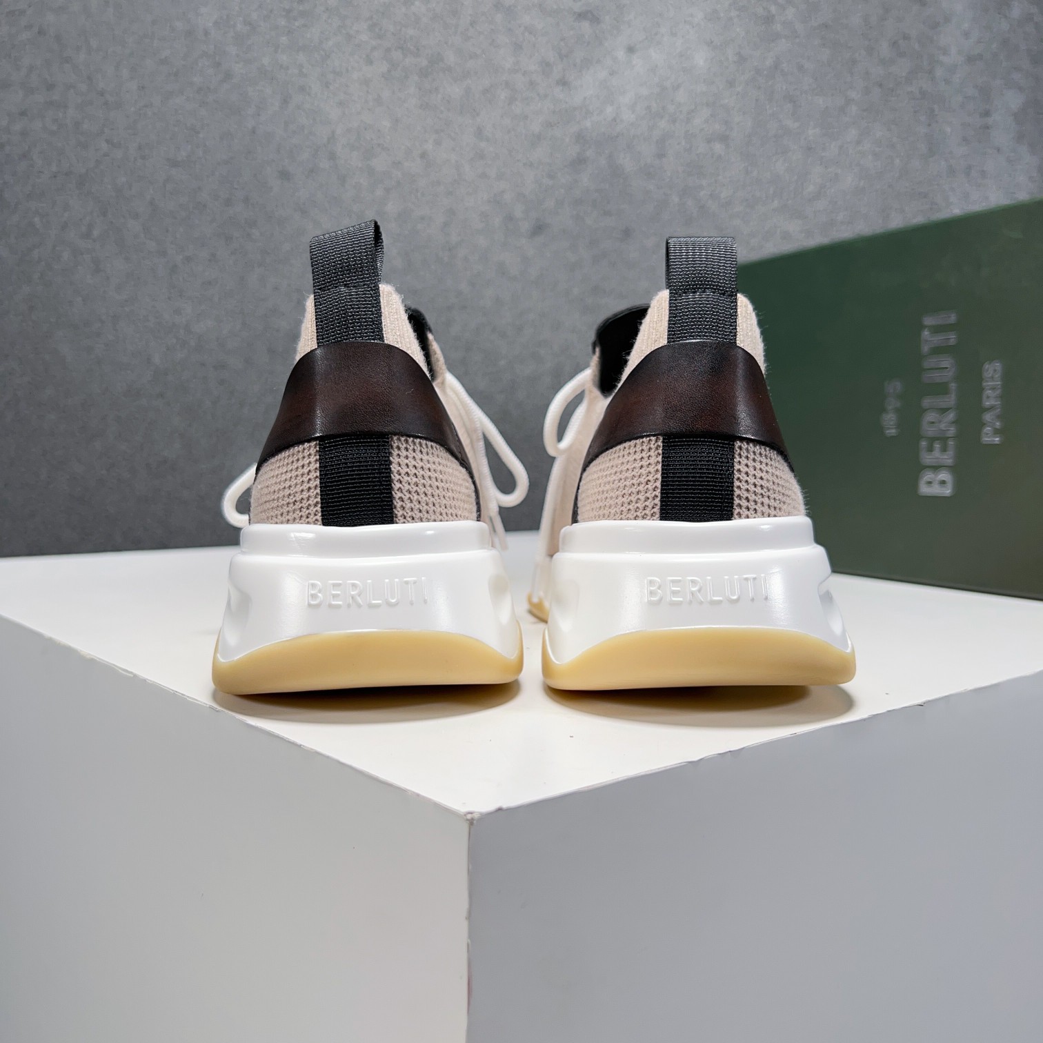 Spring/Summer nueva colección, la única versión en el mercado de los zapatos deportivos para hombre 