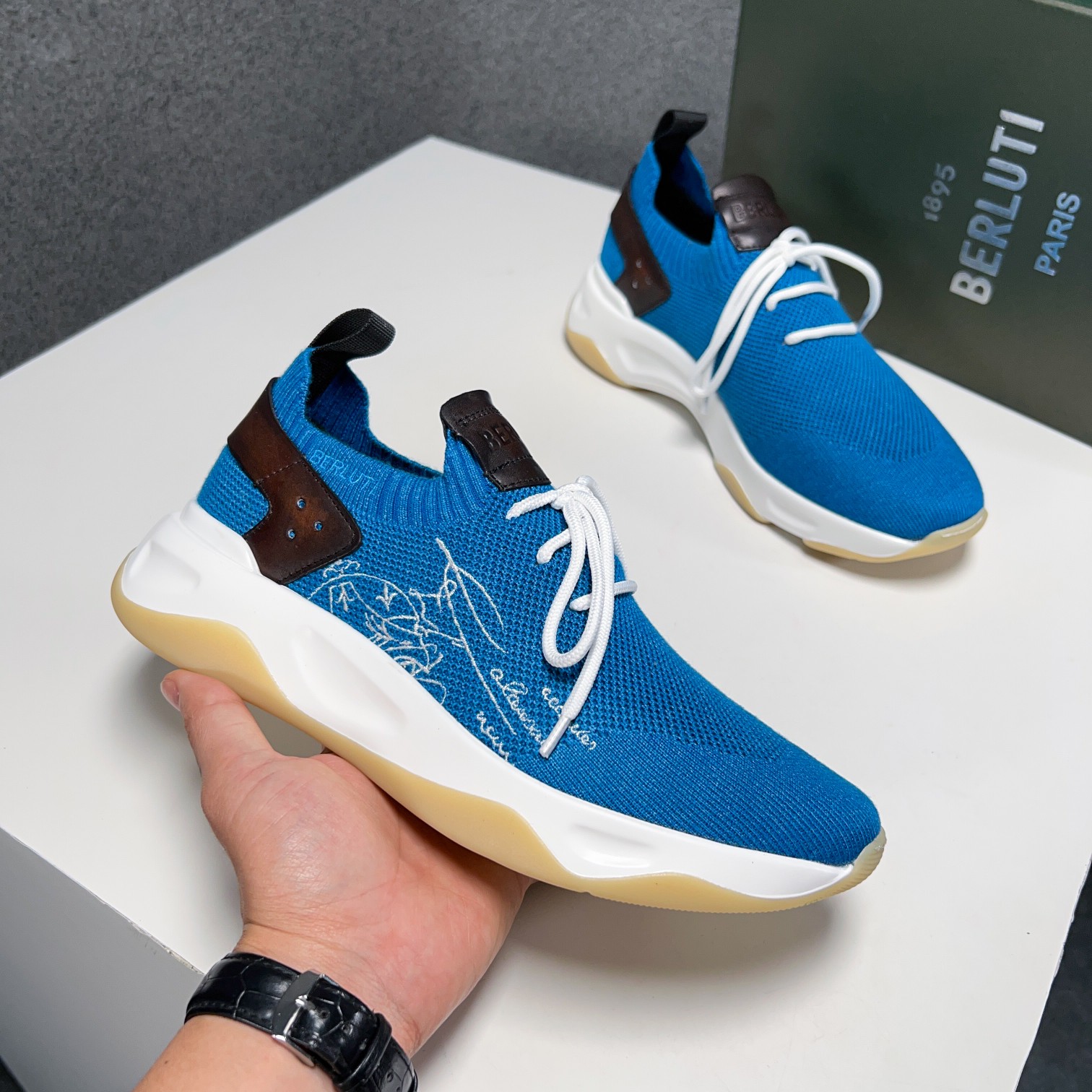 Spring/Summer nueva colección, la única versión en el mercado de los zapatos deportivos para hombre 