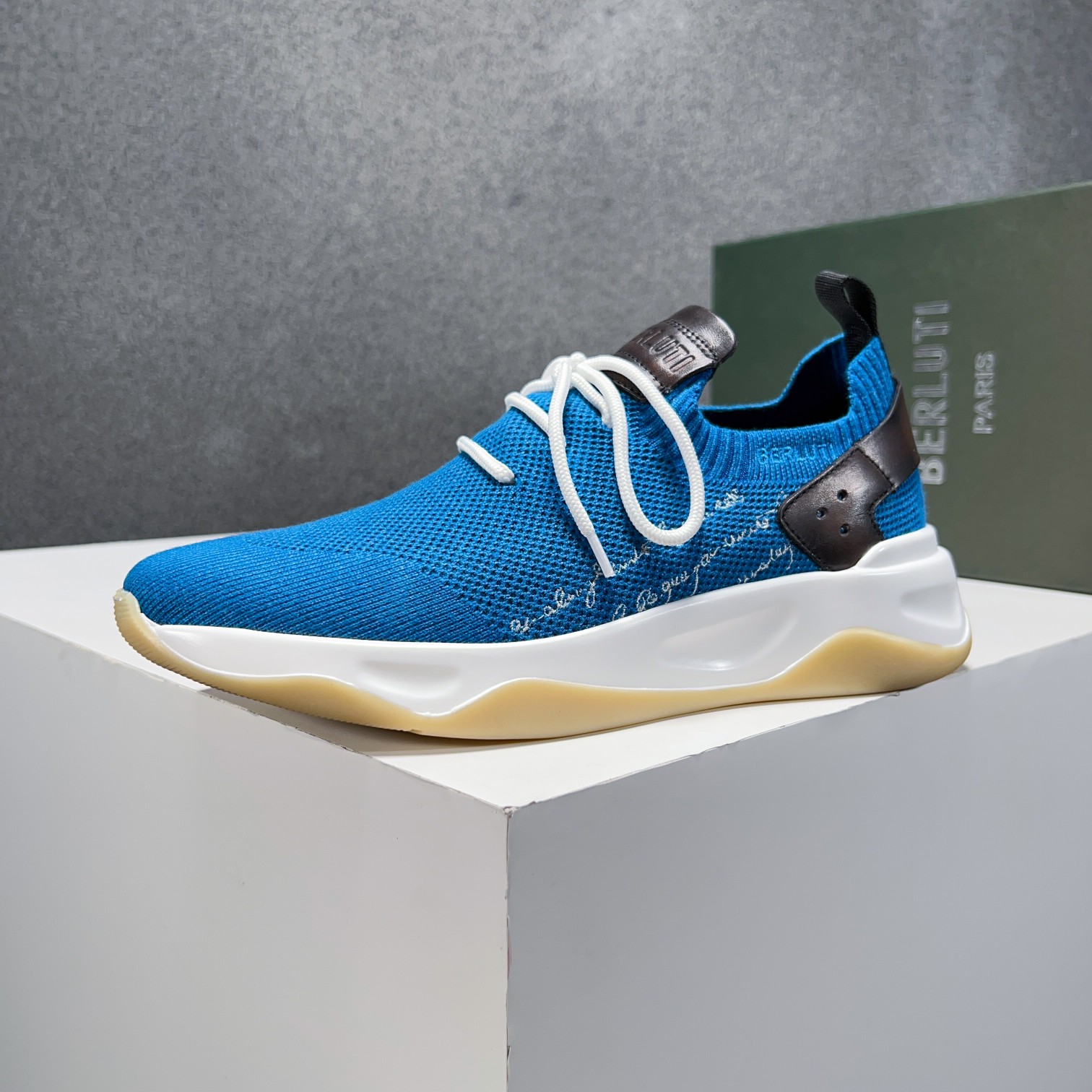 Spring/Summer nueva colección, la única versión en el mercado de los zapatos deportivos para hombre 