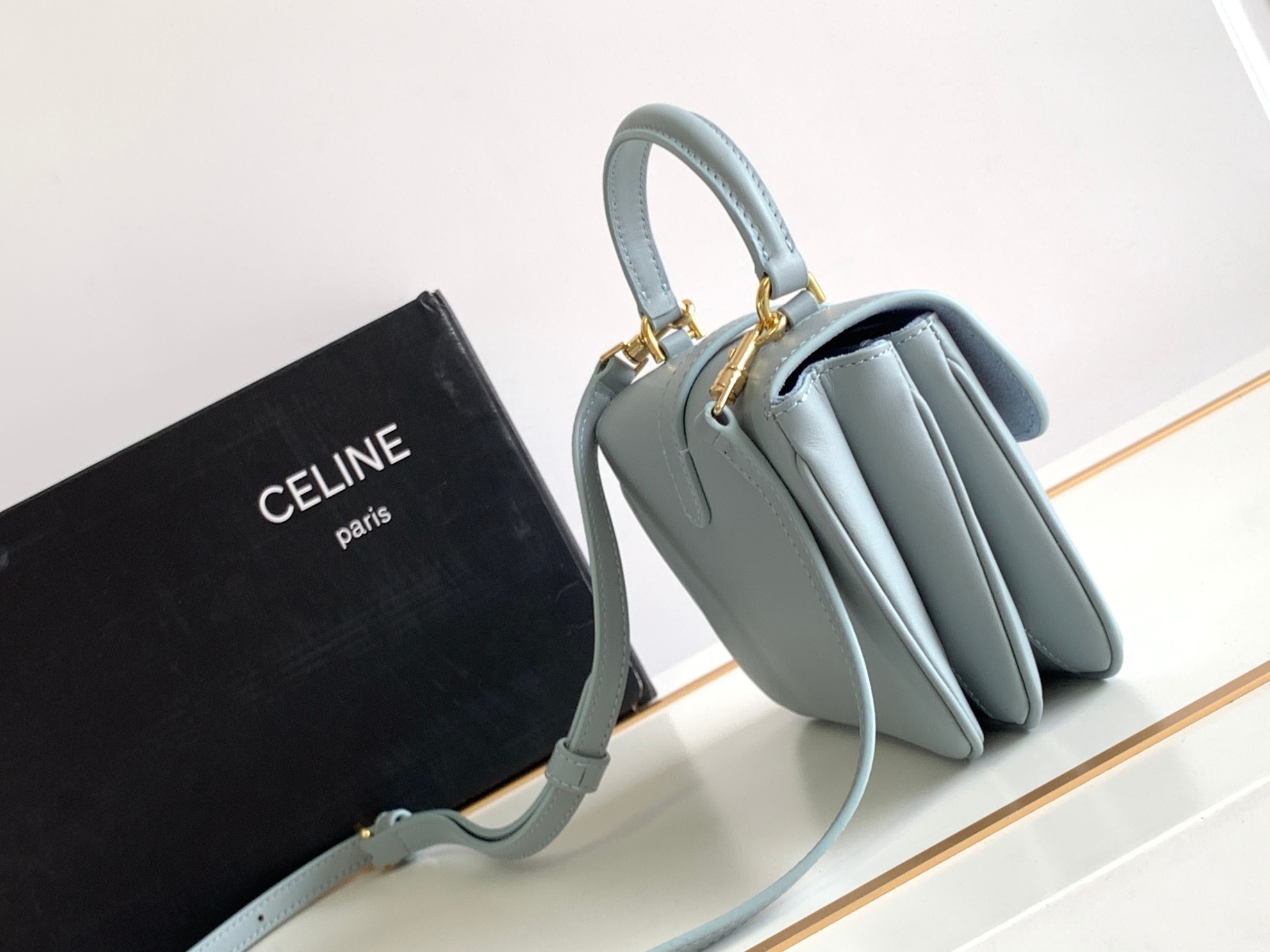 CELIN-E23夏季新品TABOU迷你光滑牛皮革手袋C23夏季你必须要拥有的手袋tabou家族新成员来