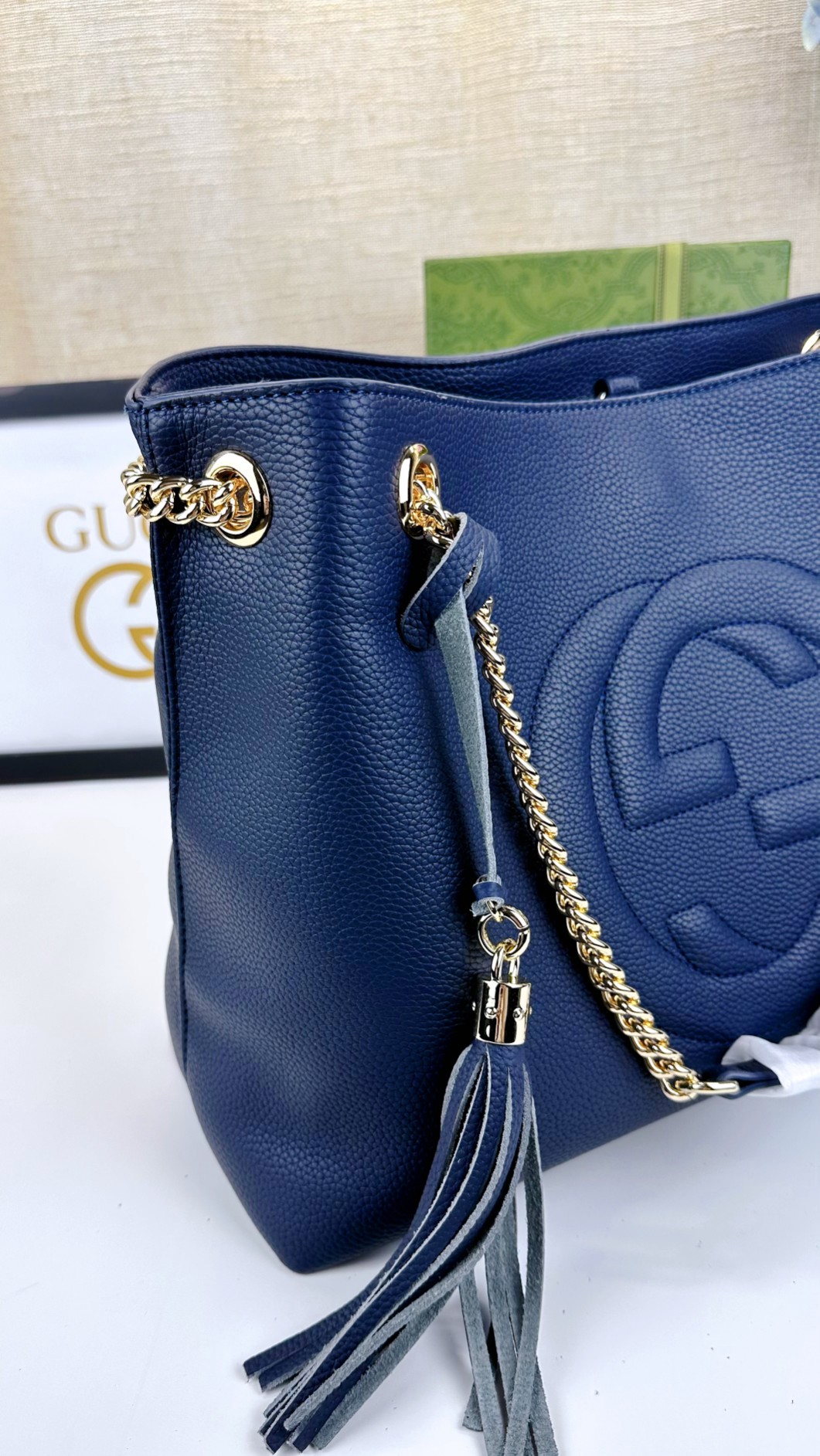 ブランド名 双G互扣浮雕バッグ スタイリッシュなダブルチェーンデザイン