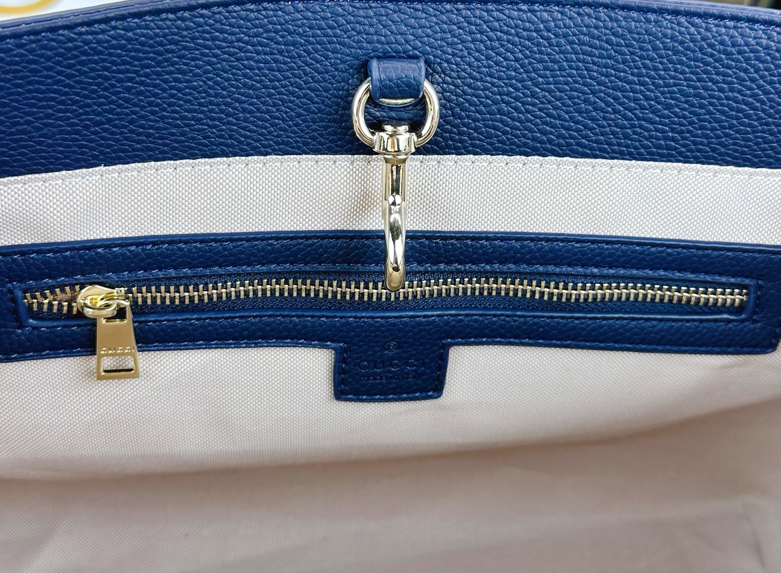 ブランド名 双G互扣浮雕バッグ スタイリッシュなダブルチェーンデザイン