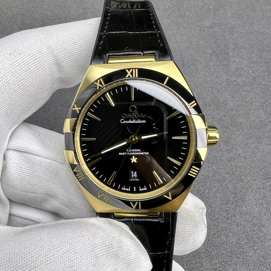 NO:142697,In the name of classics, it shows extraordinaryness. The 39mm Omega fifth-generation zodiac series men's earth watch perfectly displays the unique charm of the zodiac series. The sun-patterned dial, the classic 