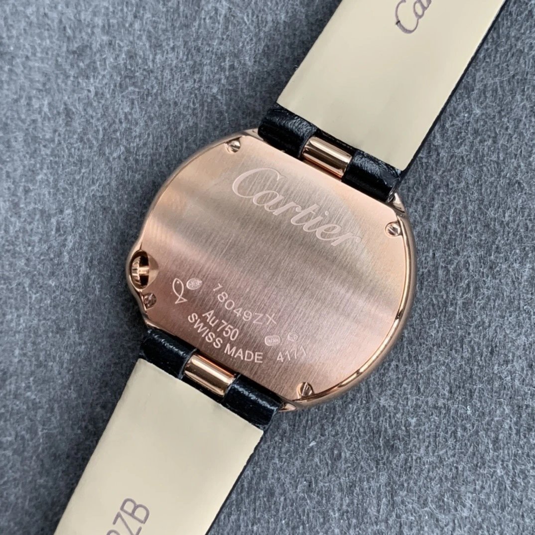 Cartier 最美的白气球 尺寸30mm 同步版本 白气球和蓝气球的区别是白气球它四字位有颗菱形钻石