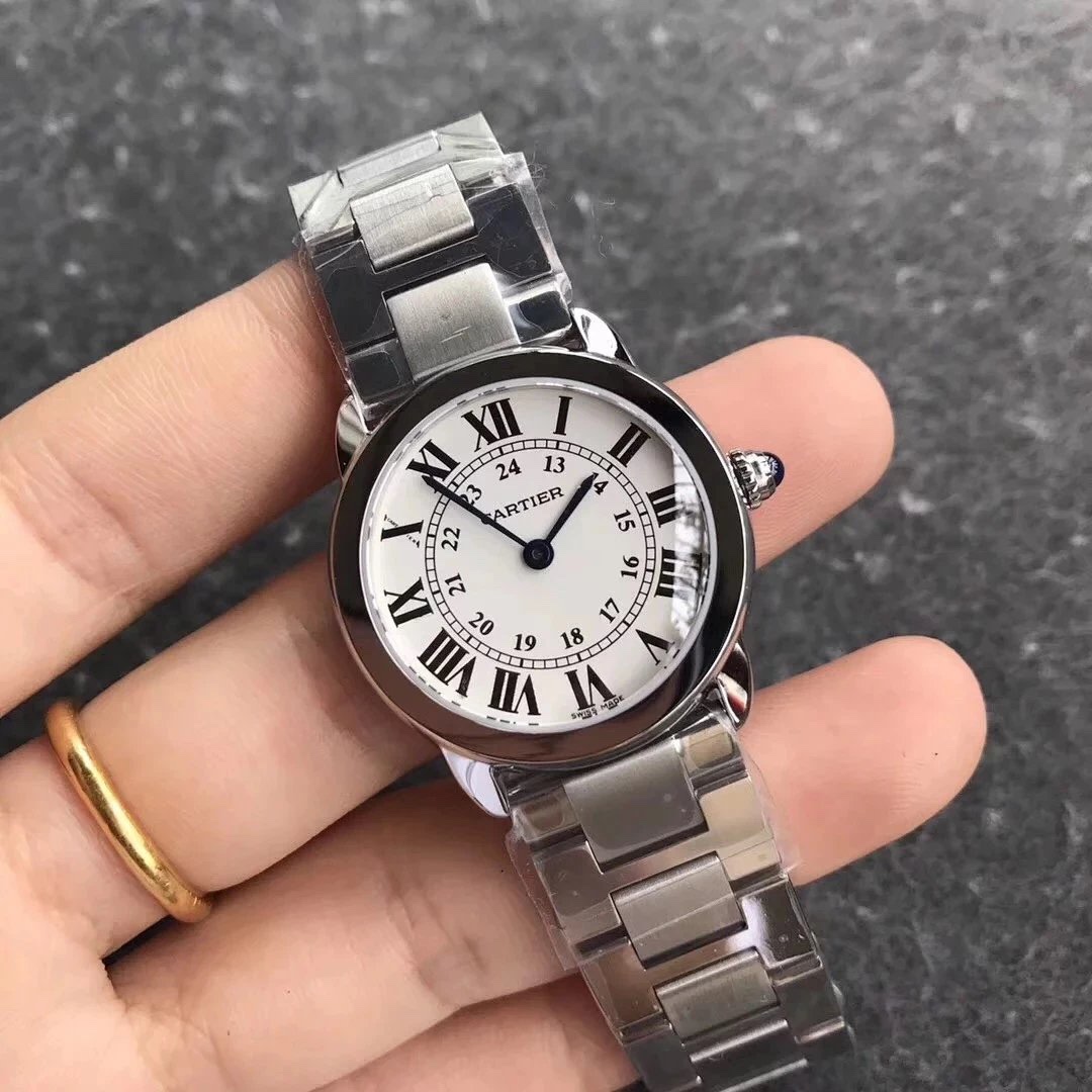Cartier 卡地亚伦敦SOLO，有30mm和36mm两个尺寸