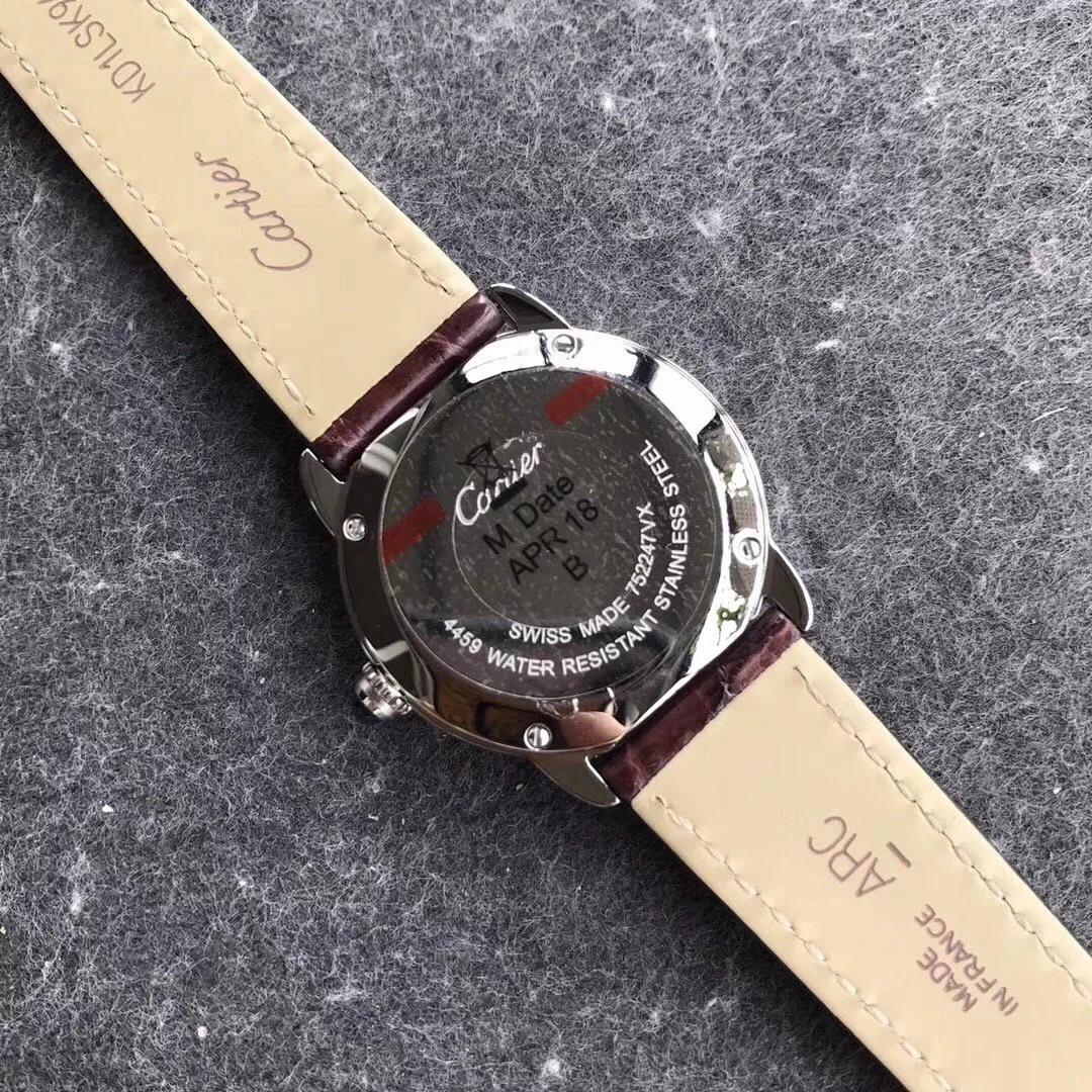 Cartier 卡地亚伦敦SOLO，有30mm和36mm两个尺寸