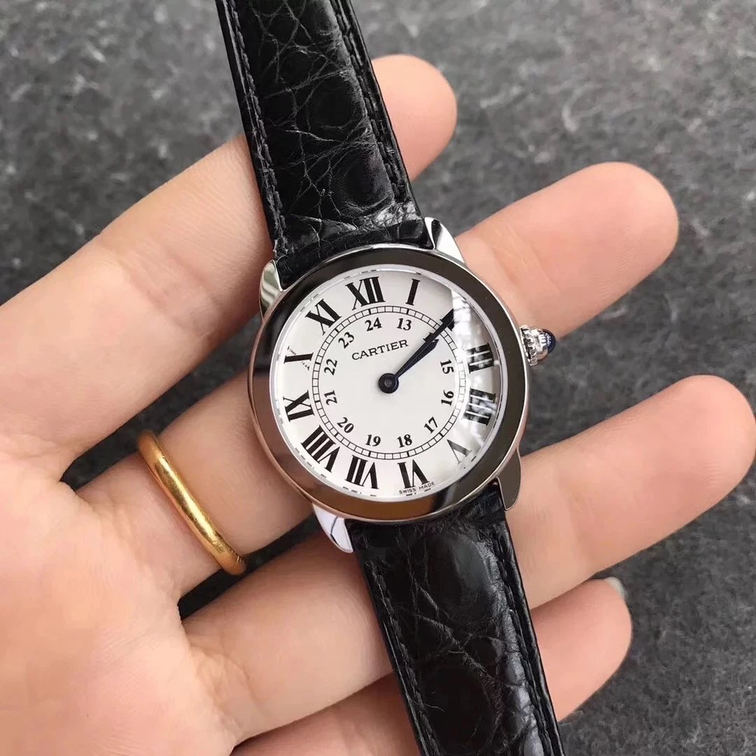 Cartier 卡地亚伦敦SOLO，有30mm和36mm两个尺寸