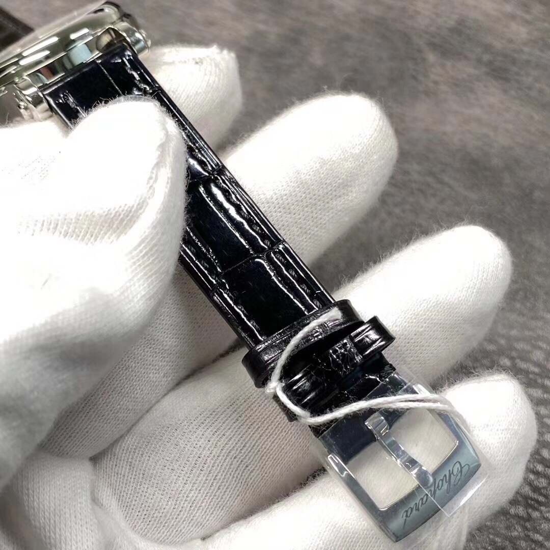 Lacoste 肖邦 萧邦快乐钻石系列，30mm直径，高光黑色鳄鱼皮 搭载全自动进口2892机芯