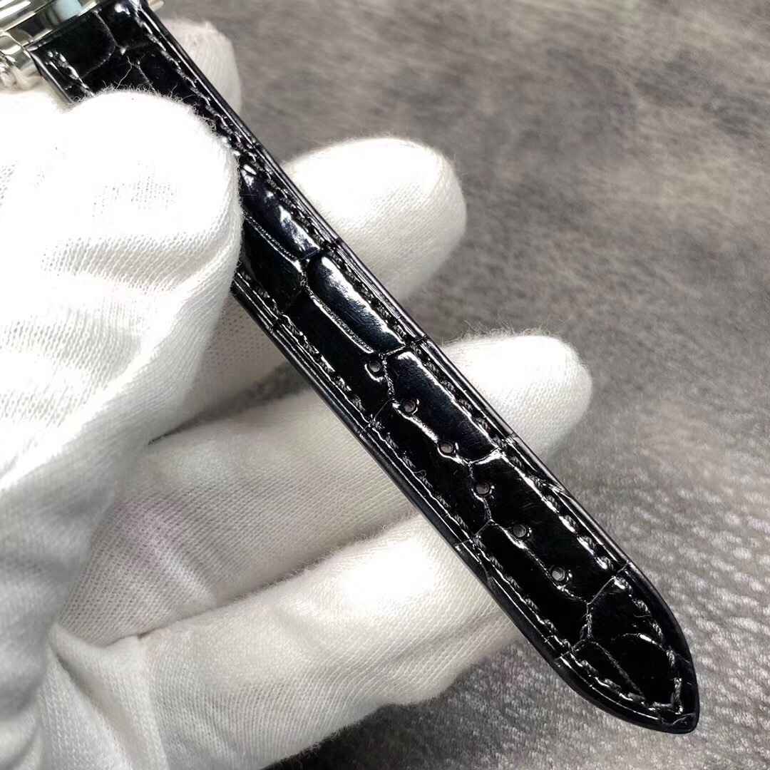 Lacoste 肖邦 萧邦快乐钻石系列，30mm直径，高光黑色鳄鱼皮 搭载全自动进口2892机芯