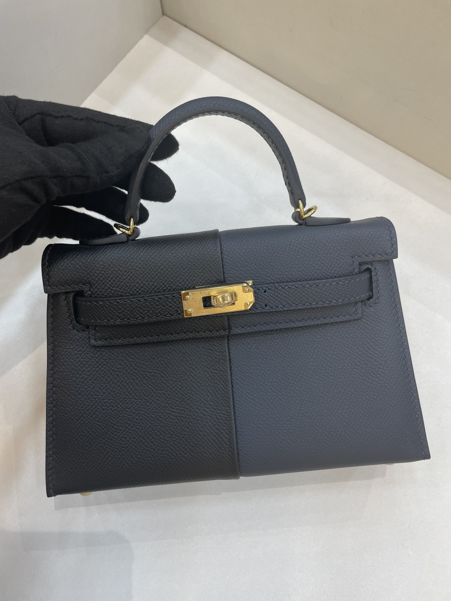 NO:700492,Mini Kelly second generation three color matching,Hermes,hermes,Hermes,19860909Mini Kelly 二代 三拼色,爱马仕,hermes,Hermes,,Bag