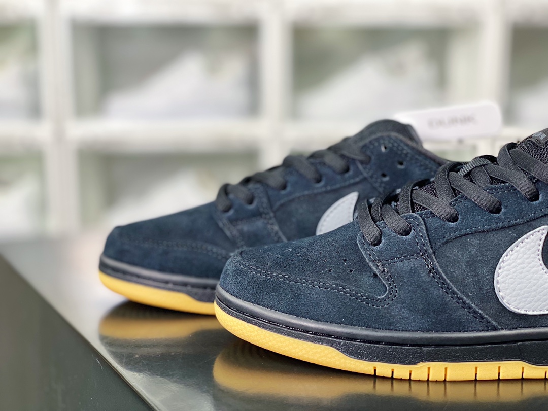 240 Nike SB Dunk Low”Black/Fog”扣篮系列低帮板鞋“黑生胶黑灰”BQ6817-010