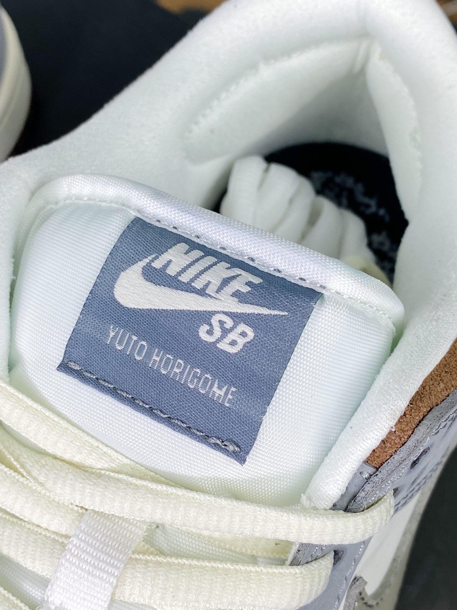 240 Horigome x 【Nike】 SB Dunk Low”Soft Mid-Grey”扣篮系列低帮板鞋“联名灰白羽毛”FQ1180-001