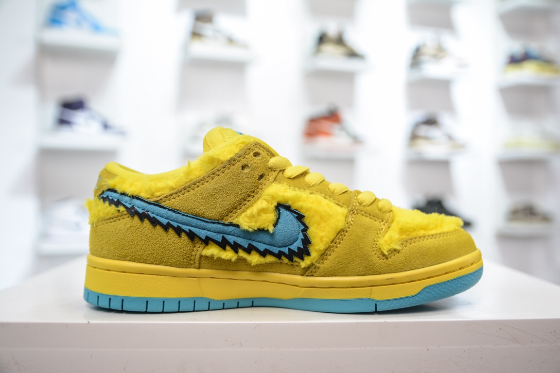 AY version shipped Grateful Dead x Nike SB Dunk Low yellow bear CJ5378-700