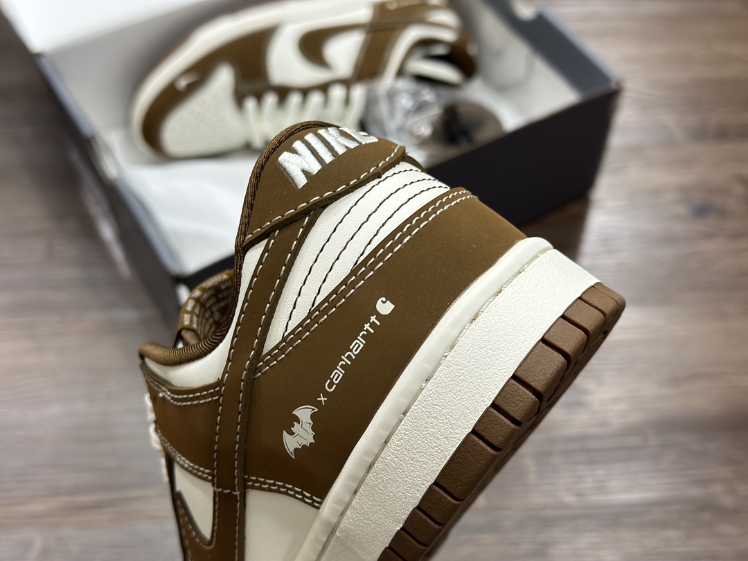240 NIKE SB Dunk Low 低帮休闲运动鞋  FC1688-101