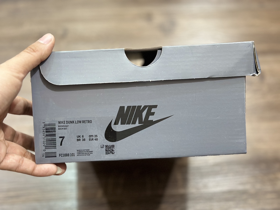 240 NIKE SB Dunk Low 低帮休闲运动鞋  FC1688-101