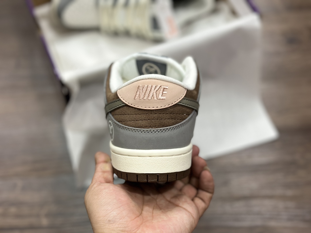 240 NIKE SB Dunk Low 低帮休闲运动鞋  FQ1180-001