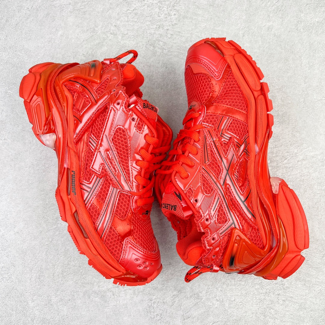 图片[3]-💰460 ＃VG零售版 BALENCIAGA Runner Sneaker 巴黎世家七代慢跑系列低帮复古野跑潮流运动鞋老爹鞋 尼龙和网布材质 磨损效果 鞋头边缘印有尺码 背面浮印尺码 外侧印有跑者徽标 鞋舌刺绣 Balenciaga 品牌标识 鞋跟背面 Balenciaga品牌标识 材质采用65%聚氨酯、35%聚酯纤维 全新 Runner 鞋型轮廓借鉴于 2000 年初的复古线条 搭载大网眼面料制成鞋面基础，由粉色、白色尼龍与橡胶质地覆盖鞋面诠释线条感 当中透过几道手缝线与折损痕更是精准的掌握历经时间淬炼的破旧痕迹 延续其手法至鞋领、鞋跟、鞋带、中底等部分均饰有破损及脏污之貌 尤其是鞋领处与鞋带孔眼条更是采用不规则做旧技术将内容物泡棉随机露出 尺码：35 36 37 38 39 40 41 42 43 44 45 46 编码：by5936030-运动鞋