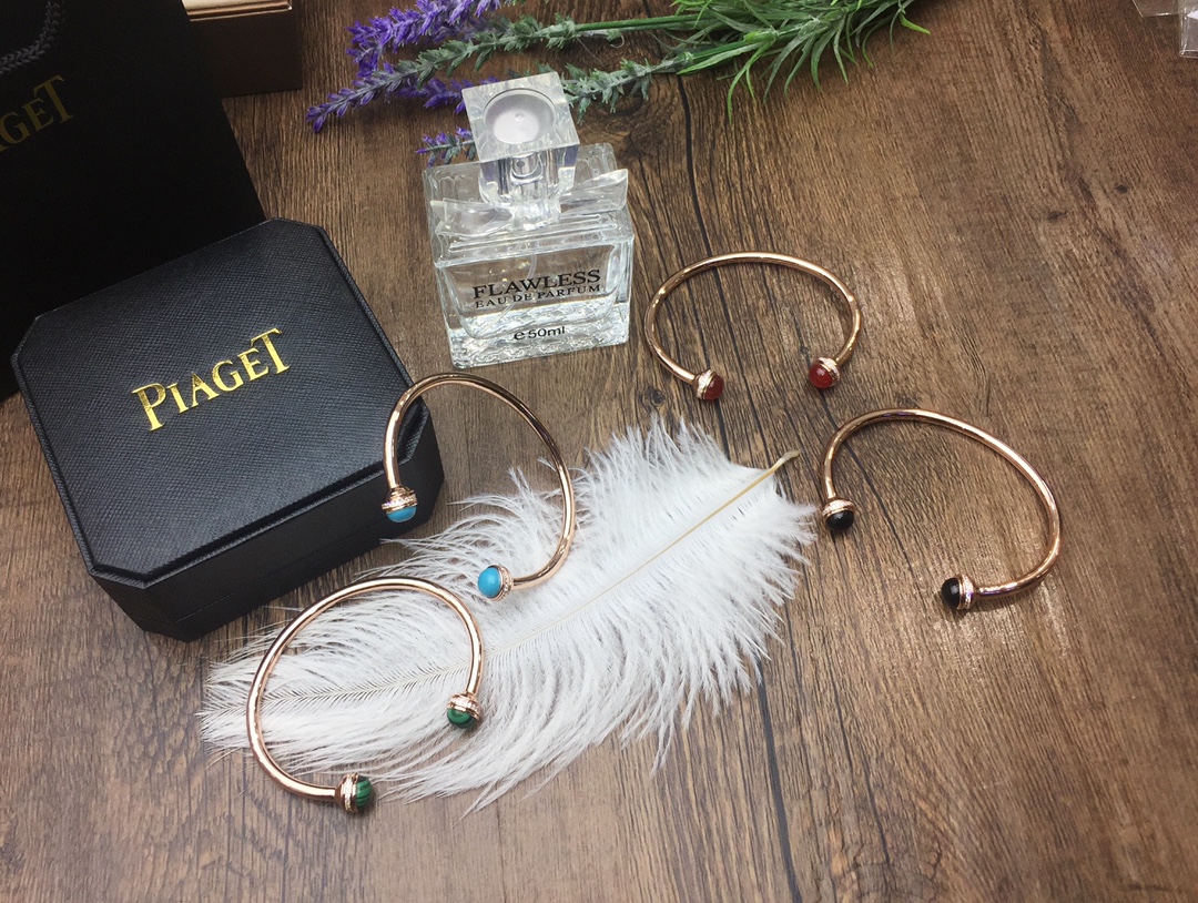 “Count Ossession’s Dynamic Rose Gold Bracelet with Colorful Jewels” - 图片 6