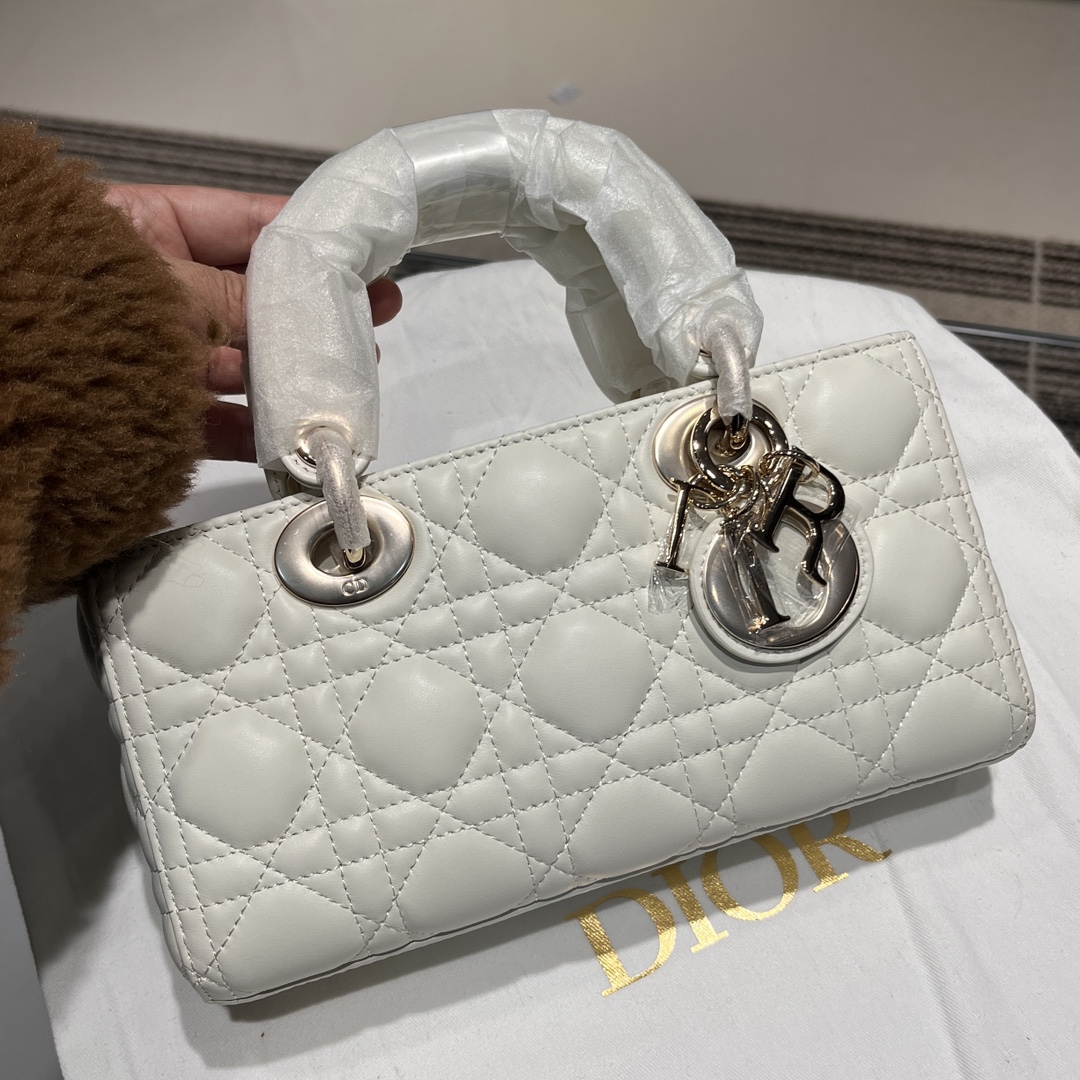 𝗗-𝗝𝗼𝘆 Pequeño 22cm Blanco