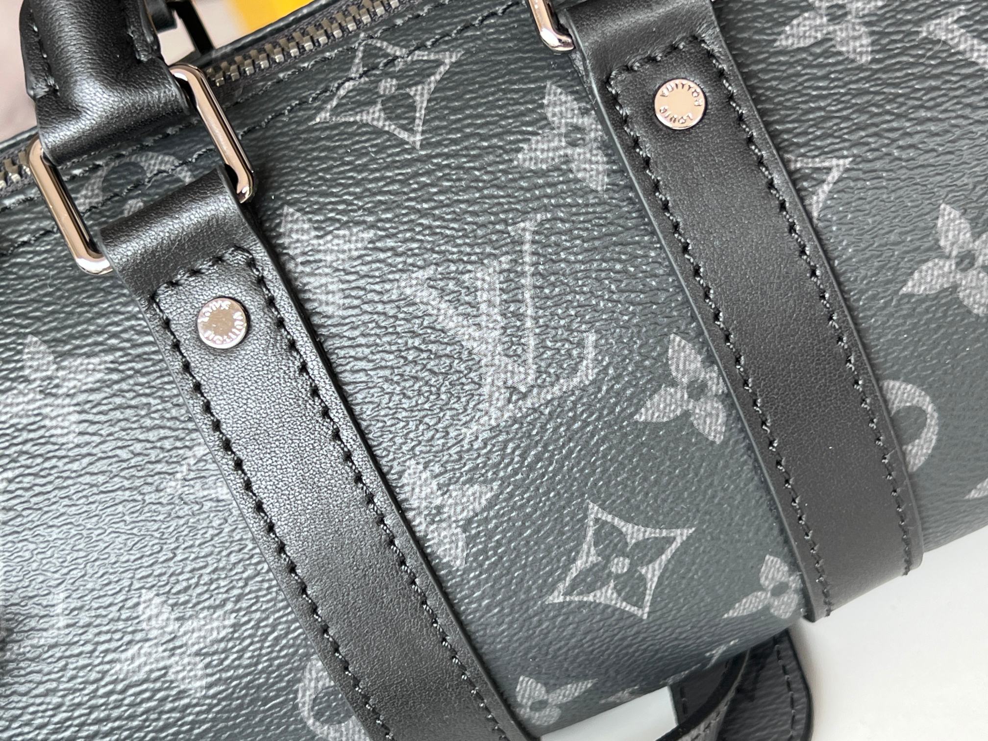 NO:205863,Model M45947 This Keeall XS handbag has more details, LV [top original list], louis vuitton19860909型号M45947 本款 Keeall XS 手袋更多细节,LV【顶级原单】,louis vuitton,Bag