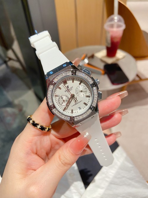Hublot Quartz Watch with Diamond Bezel and White Rubber Strap, 35mm 1 Hublot Quartz Watch with Diamond Bezel and White Rubber Strap, 35mm