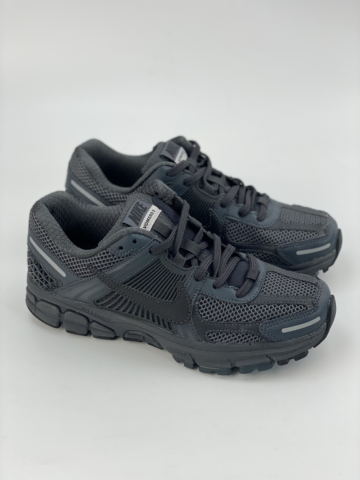 180 NIKE ZOOM Vomero 5 SP 复古风潮网面透气运动鞋  BV1358-002