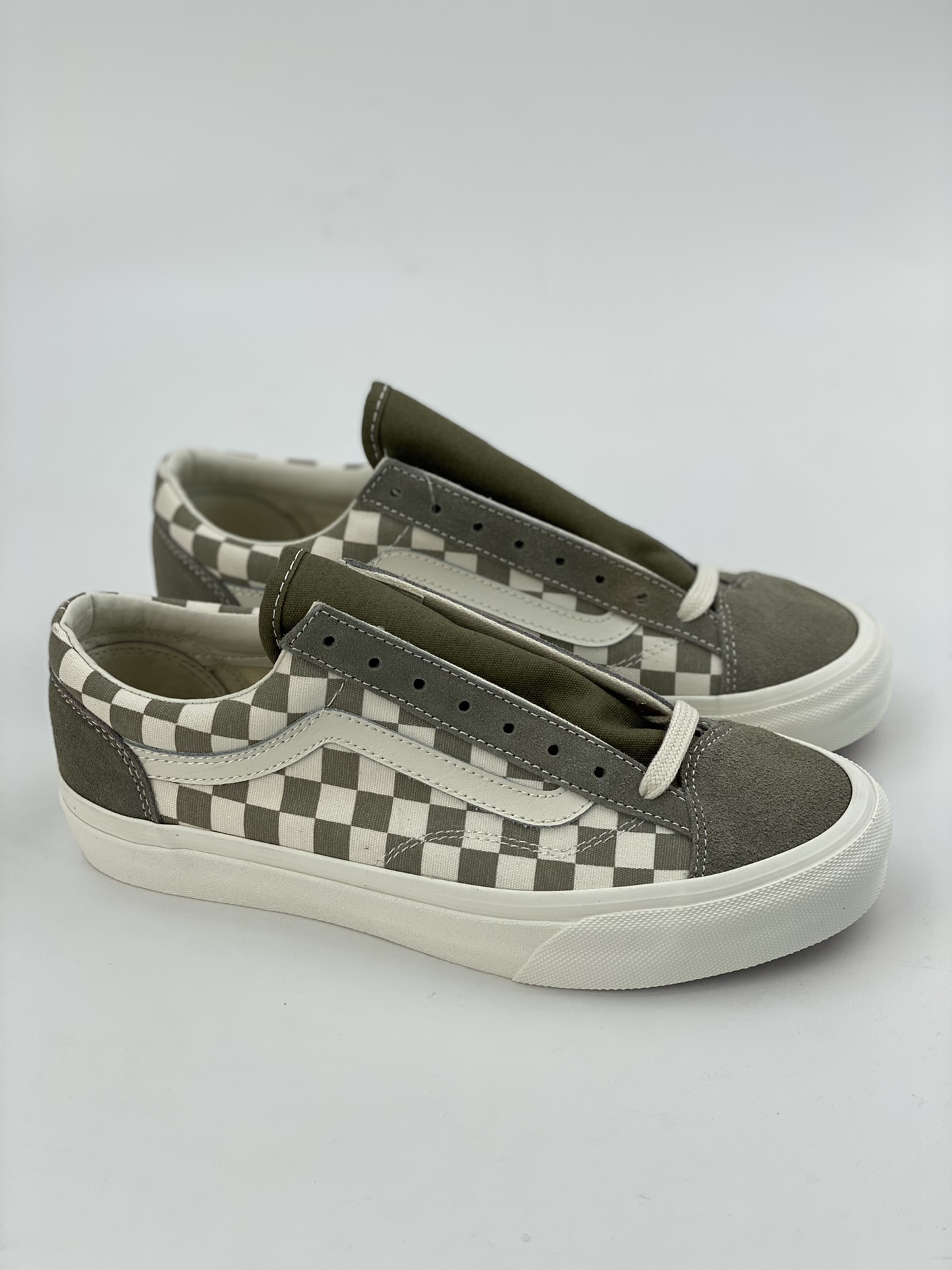 Vans official Style 36 milk tea color checkerboard eye-catching men's shoes, women's shoes, sneakers