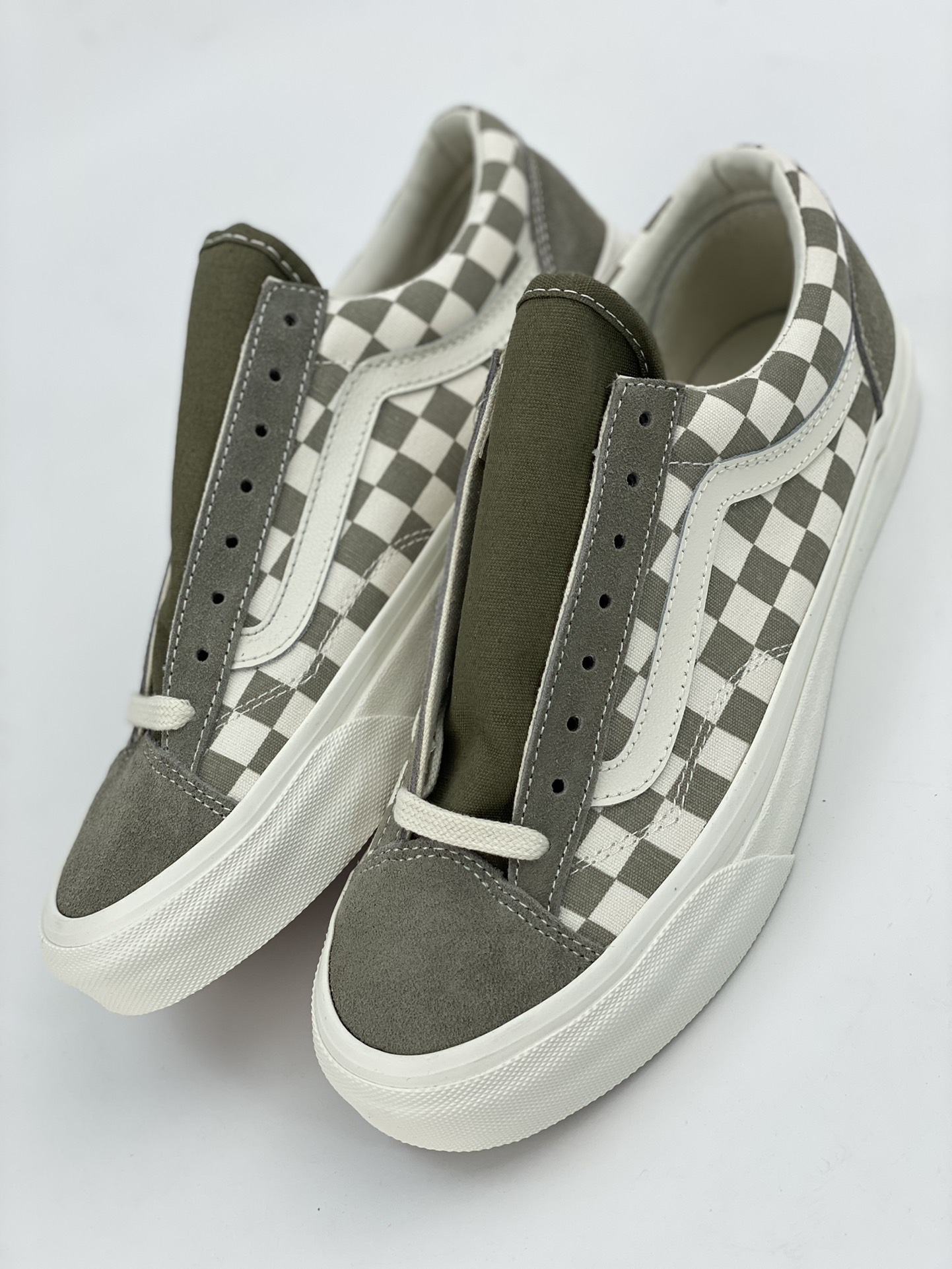 Vans official Style 36 milk tea color checkerboard eye-catching men's shoes, women's shoes, sneakers