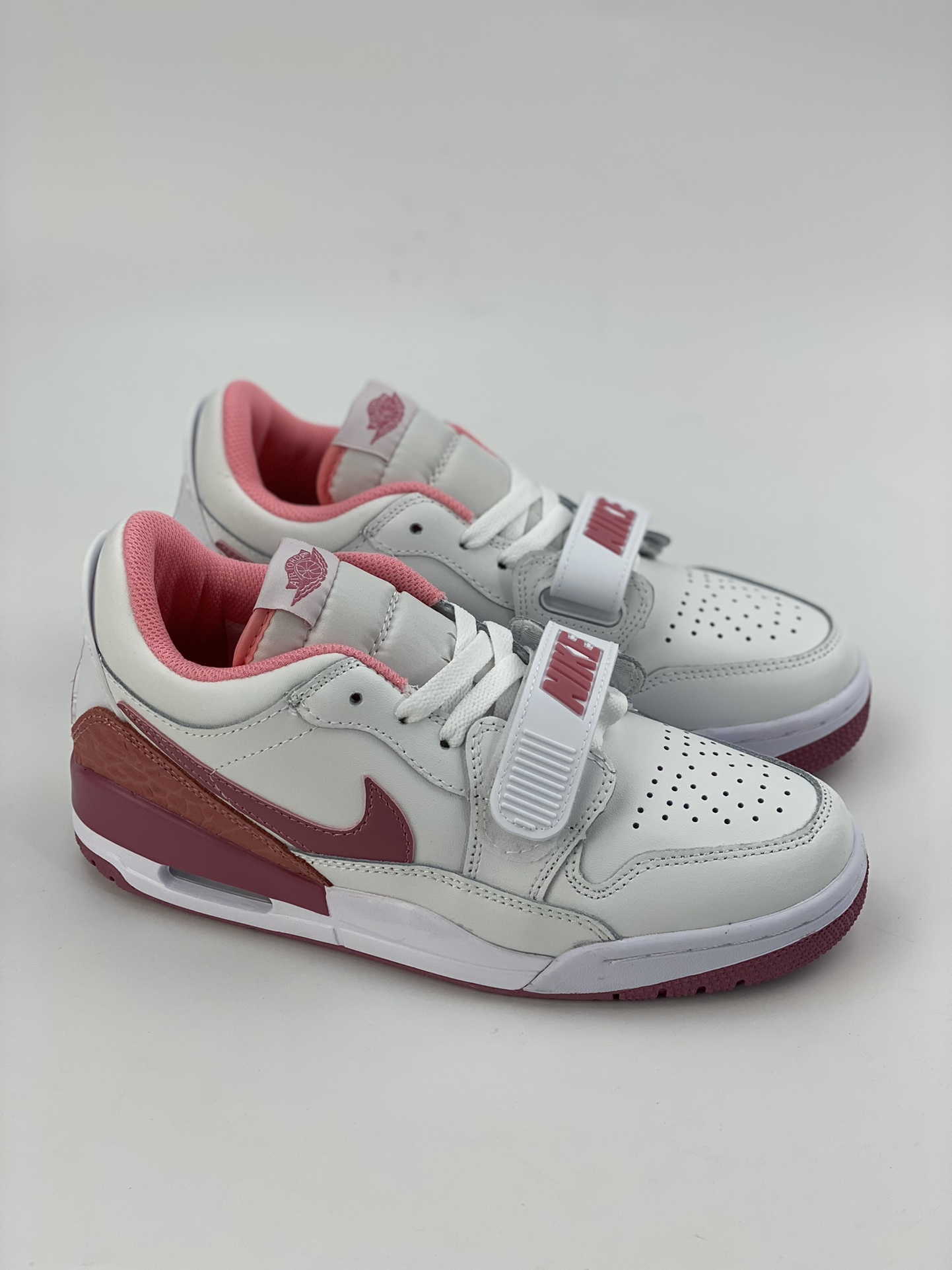 200 Air Jordan Legacy 312 low 粉白 FN3407-161