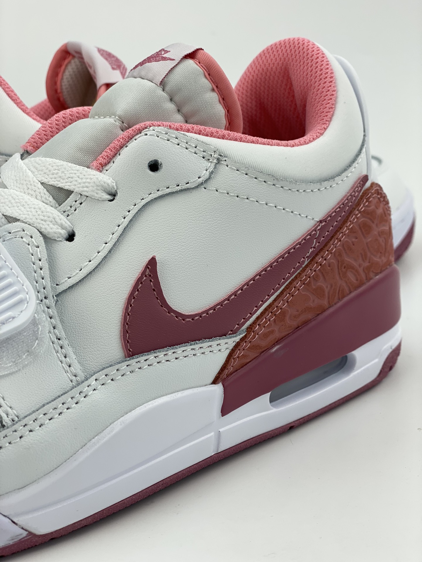 200 Air Jordan Legacy 312 low 粉白 FN3407-161