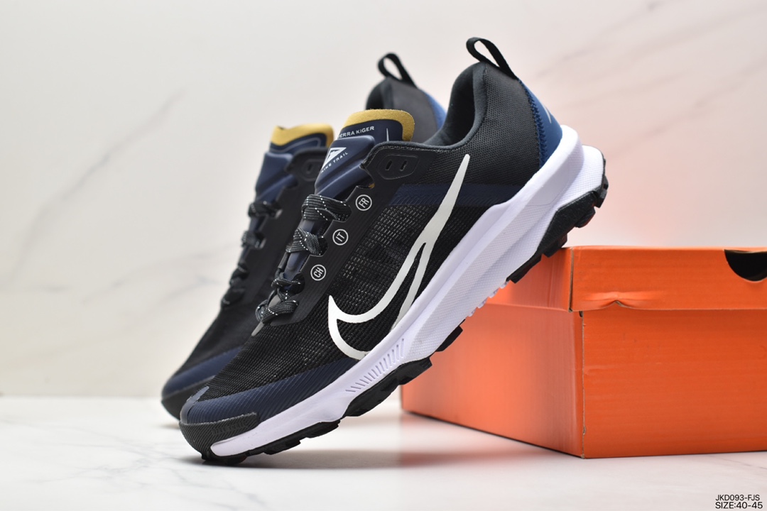 160 NIKE REACT PECASUSTRAIL4 GTX 休闲运动跑步鞋 DR2693-400