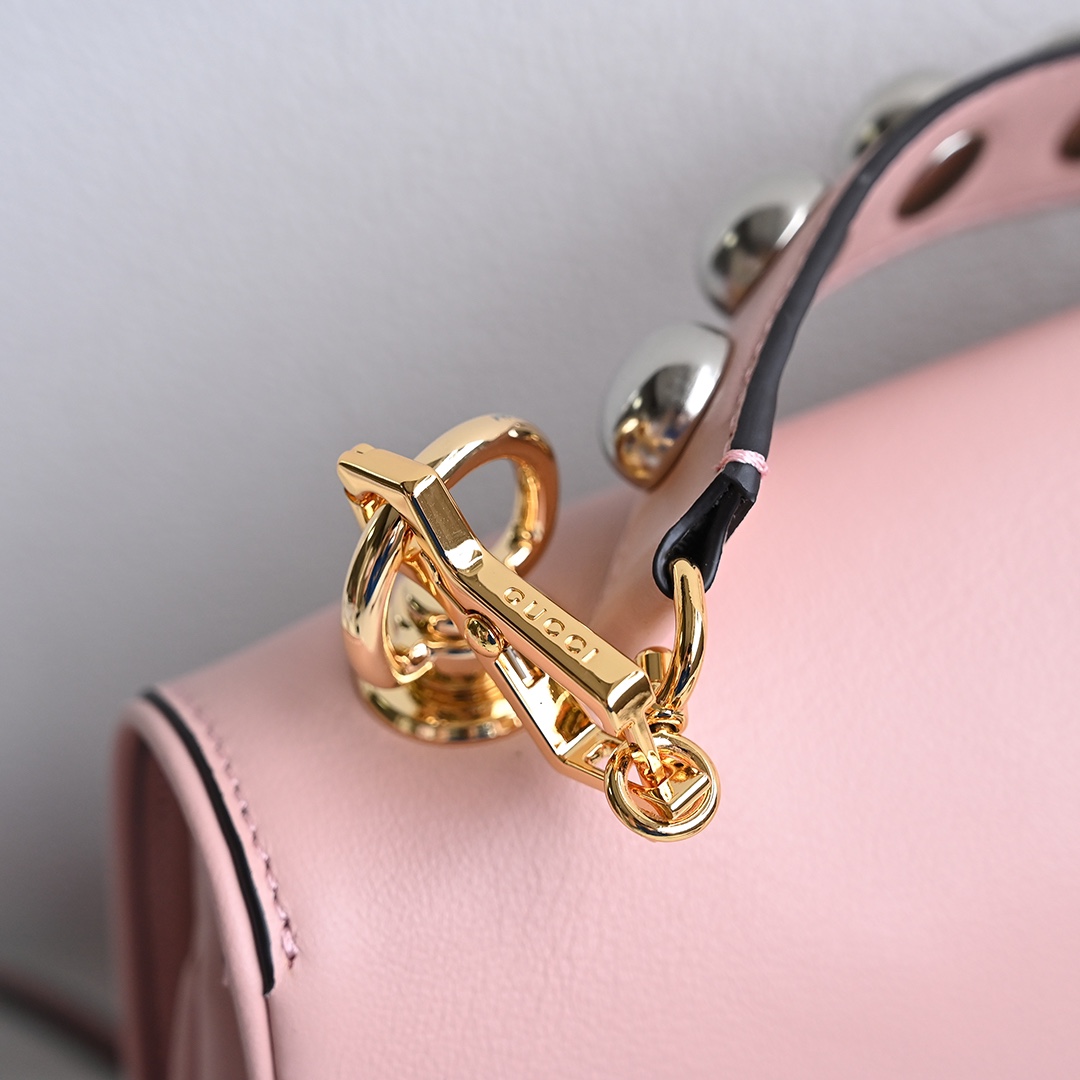 Gucci Official detailed picture of 721172 pink for sale"
