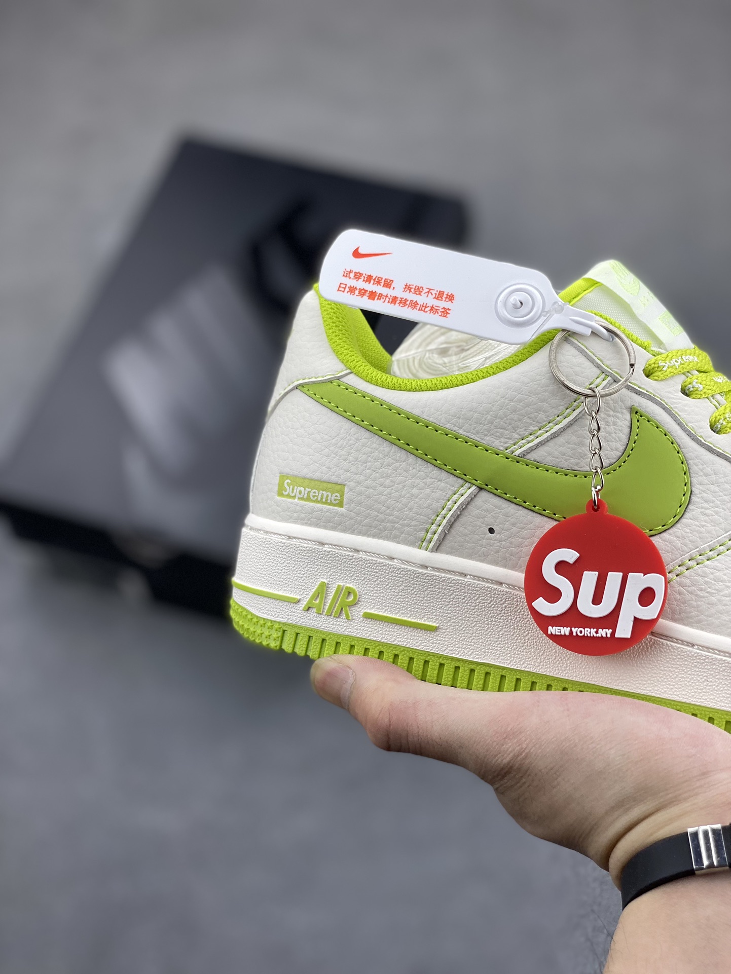 Nike Air Force 1 '07 Low Supreme Apple Green Sneakers - Limited Edition 6 i1684347182 2247 4