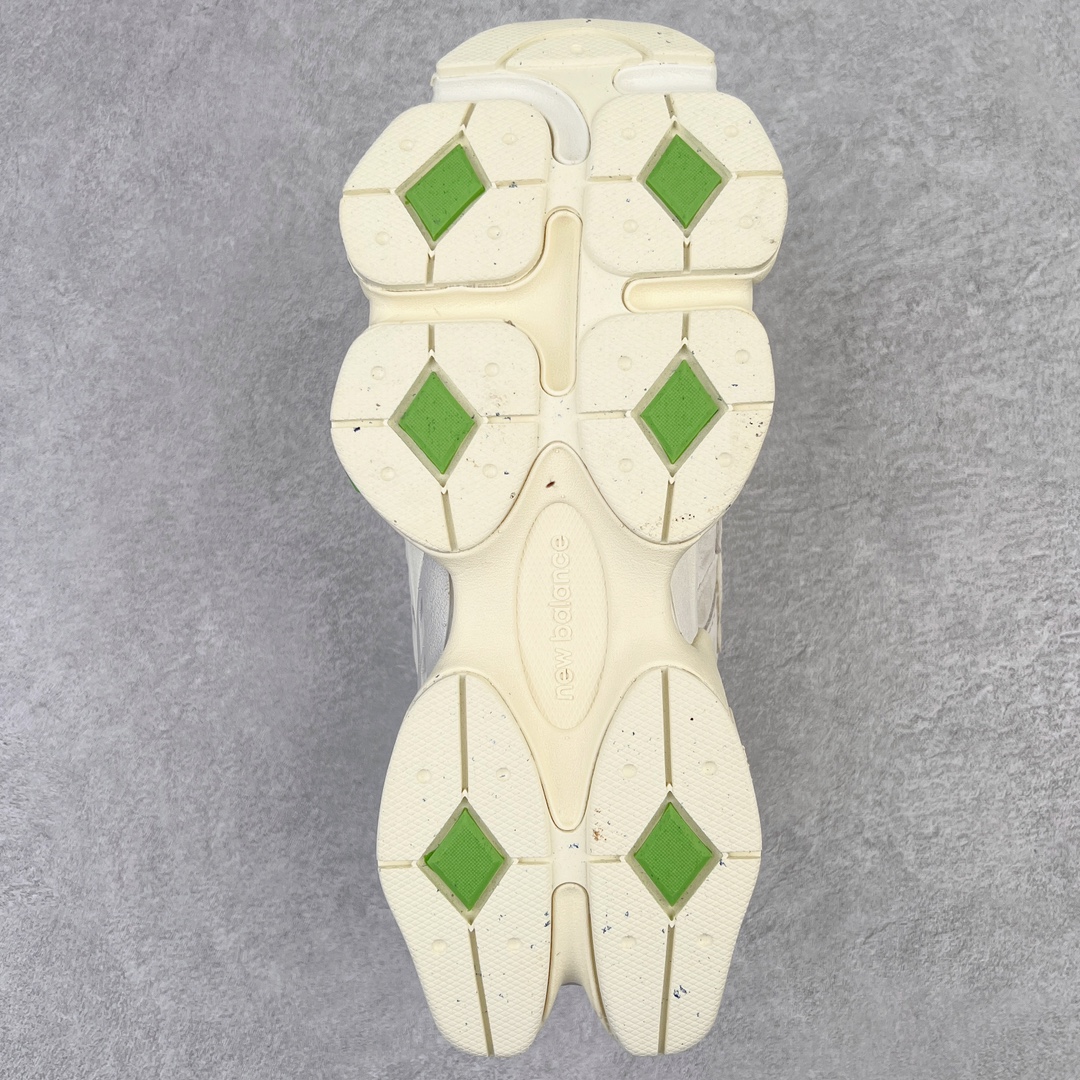 图片[9]-＃纯原特价福利 New Balance NB9060系列 新百伦绒面革网布经典百搭防滑耐磨透气低帮生活休闲鞋 全套原楦原纸板原厂数据开发 进口三明治网面 原装进口翻毛皮料正确绒感卡色 正确中底拉帮中底网布细节 原厂标裁 带紫光防伪 定制后跟透明水晶模块 冲裁组合 大底贴合程度胶水上色把控完美 整洁度挑战全网艺术家 多道序QC把关品质完善 匠心打造 耗时两个月开发完成 工艺极其复杂难度可想而知 新开独立私模大底 全网唯一正确六层组合大底 高端零售专供产物 尺码：36 37 37.5 38 38.5 39 40 40.5 41 42 42.5 43 44 45 46.5-选品中心