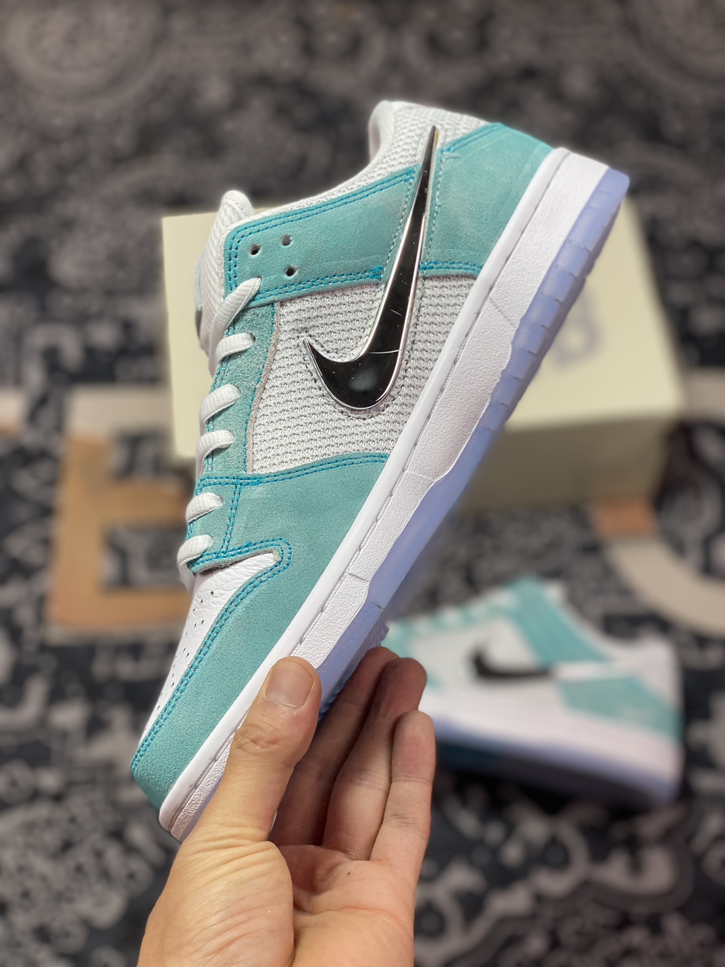 April Skateboards x Nike SB Dunk Low ”April” Dunk Series Low-top Sneakers ”Joint Mint Green Rose Metal Silver Hook” FD2562-400