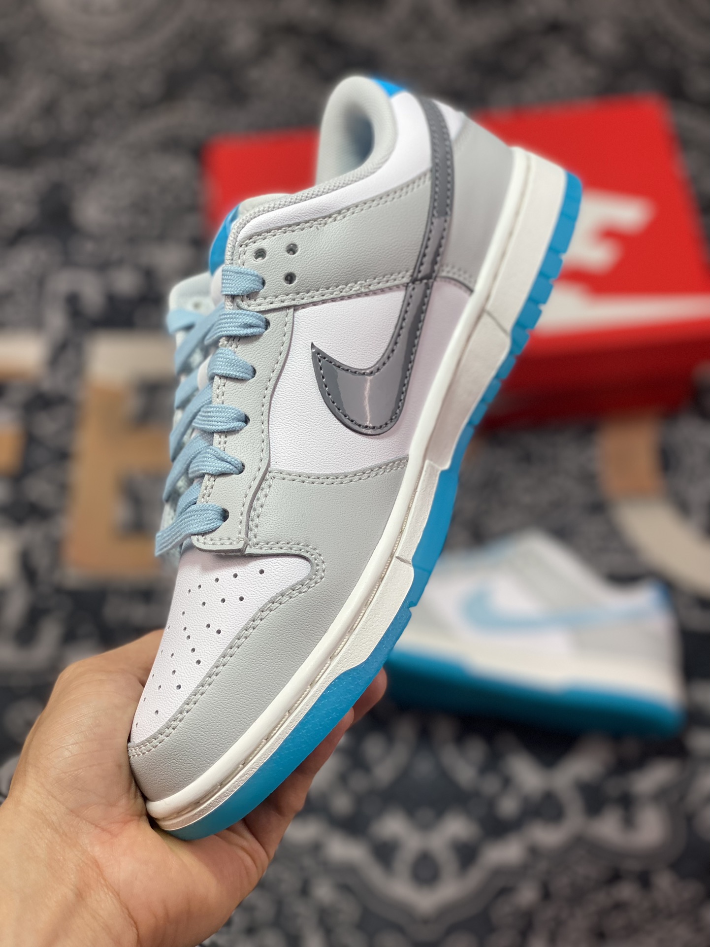 Nike SB Dunk Low ”520” dunk series low-top casual sports skateboard shoes ”Light gray, white and blue 520 Valentine's Day” FN3433-141