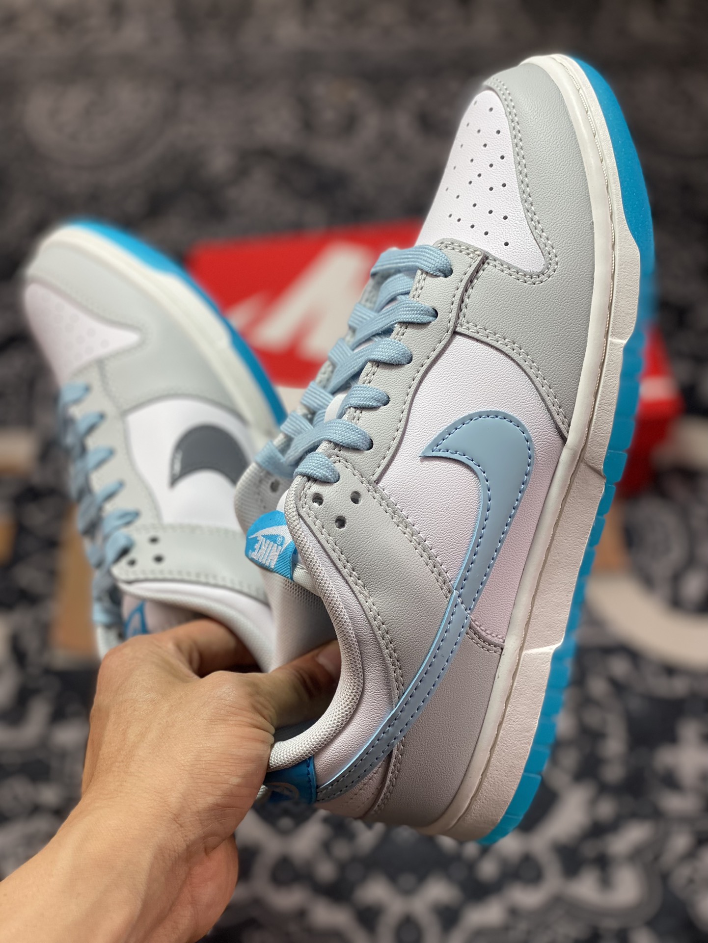 Nike SB Dunk Low ”520” dunk series low-top casual sports skateboard shoes ”Light gray, white and blue 520 Valentine's Day” FN3433-141