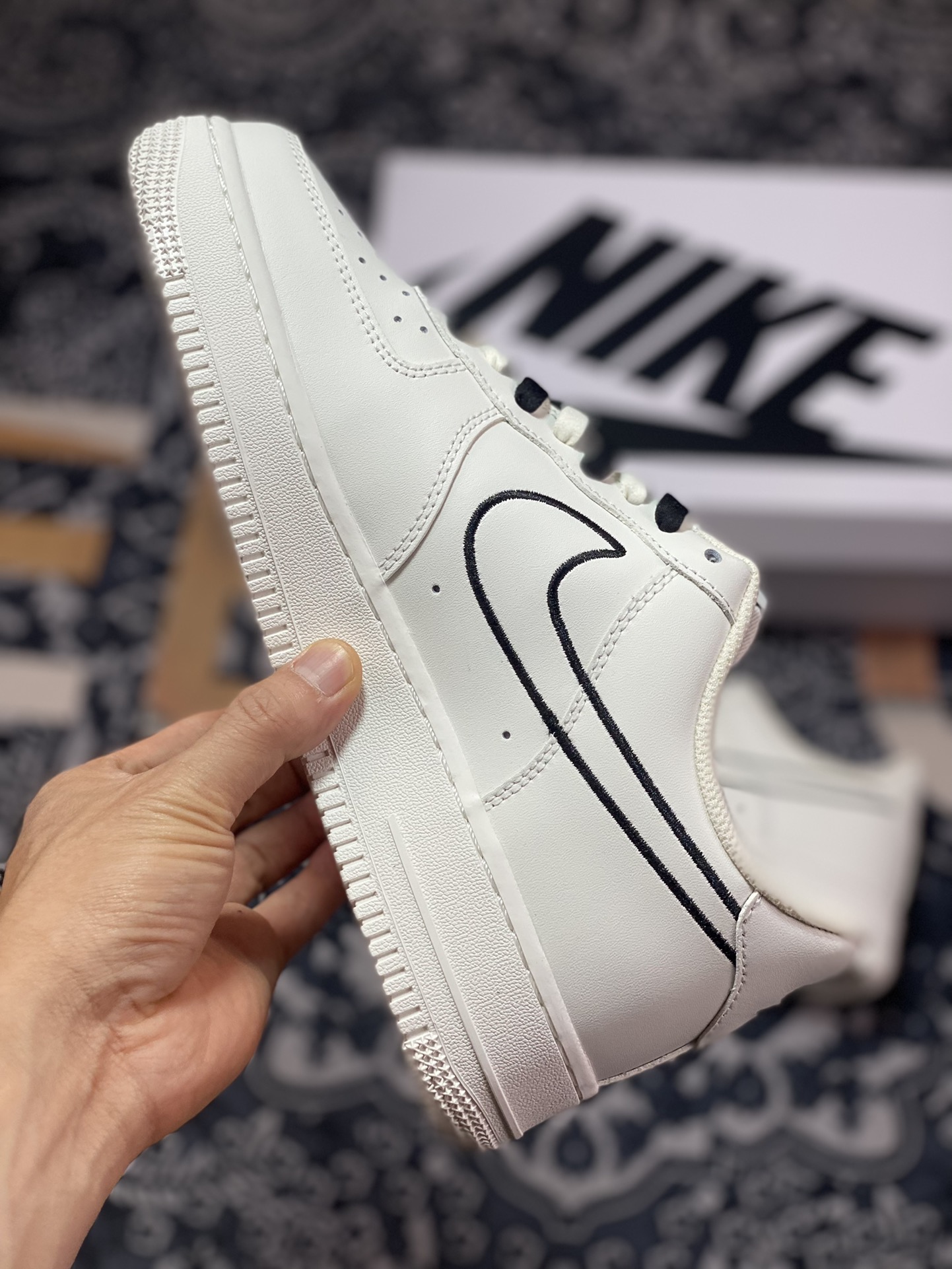 Nike Air Force 1'07 LV8 ”First Use Black” Air Force One Sneakers ”Leather White Black Embroidered Hook” CL6326-158