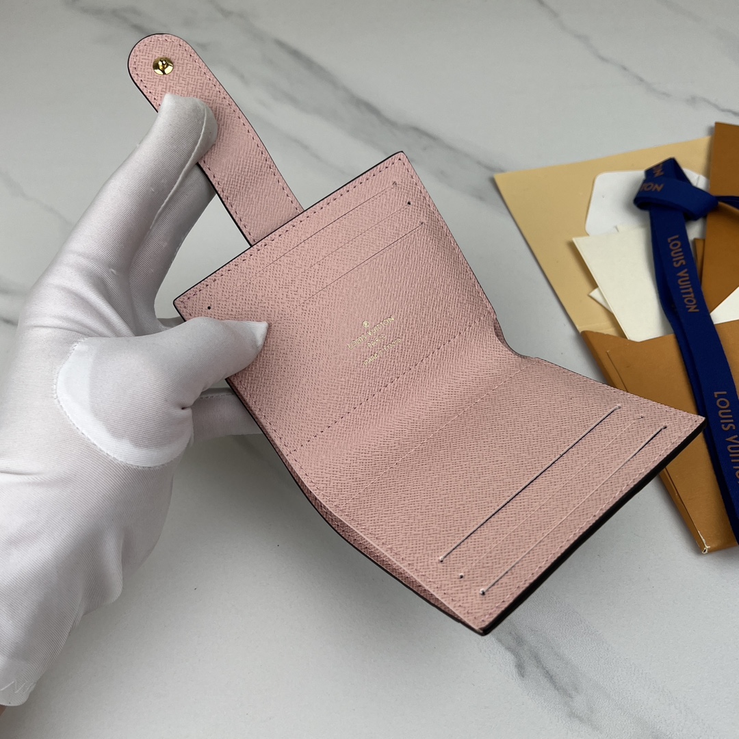 louis vuitton】顶级原单 独家背景M61731 粉色 尺寸: 12.0 x 10.0 cm 多功能卡包 8