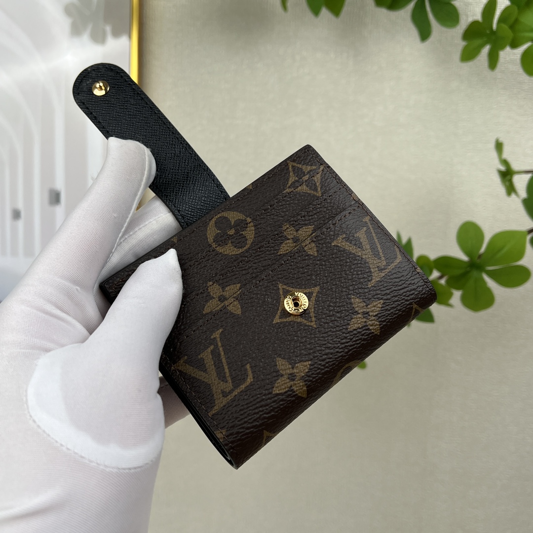 louis vuitton】顶级原单 独家背景M61731 黑色 尺寸: 12.0 x 10.0 cm 多功能卡包 8